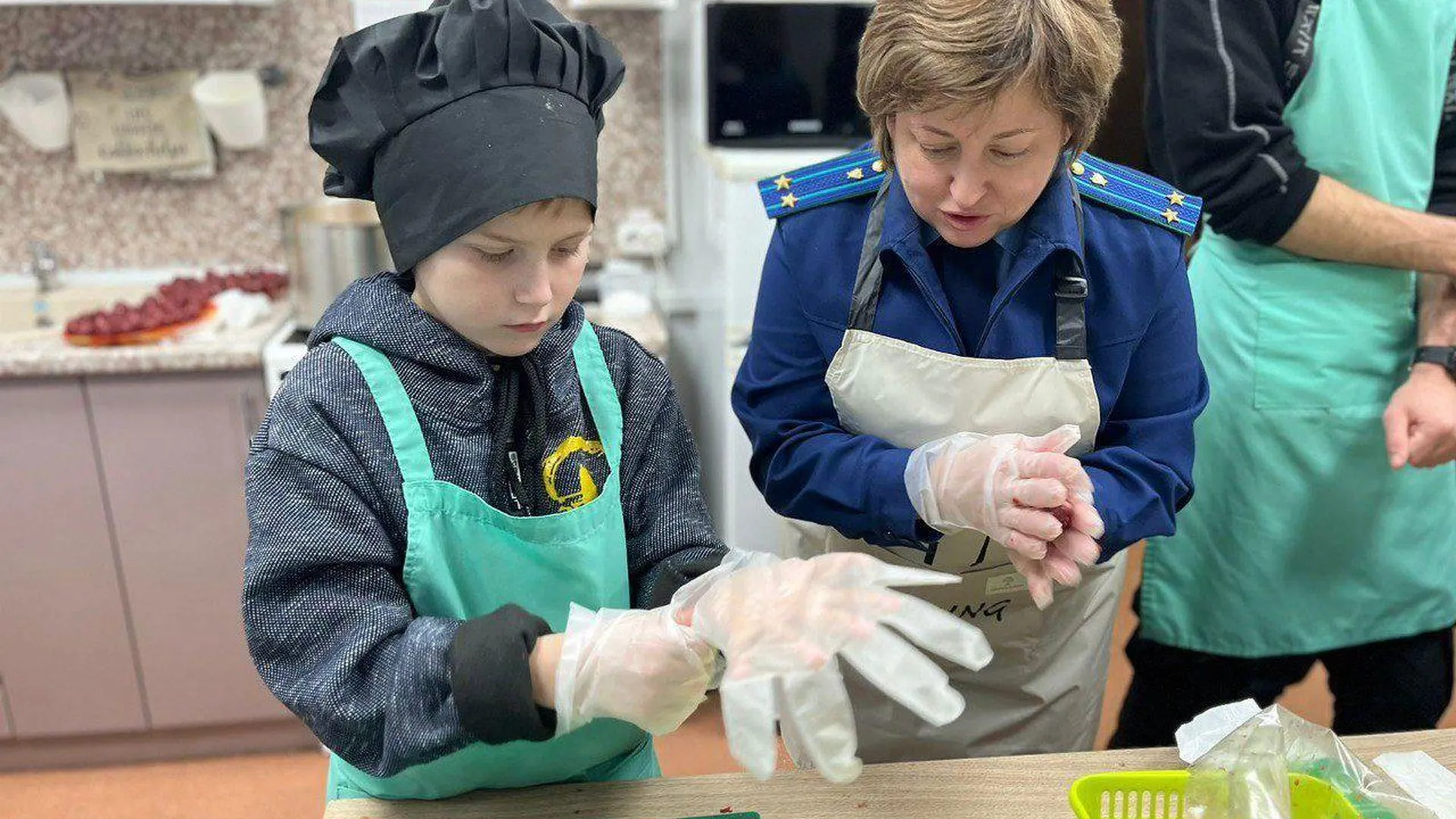 Воспитанники семейного центра «Доверие» из Щелкова участвовали в кулинарном мастер‑классе