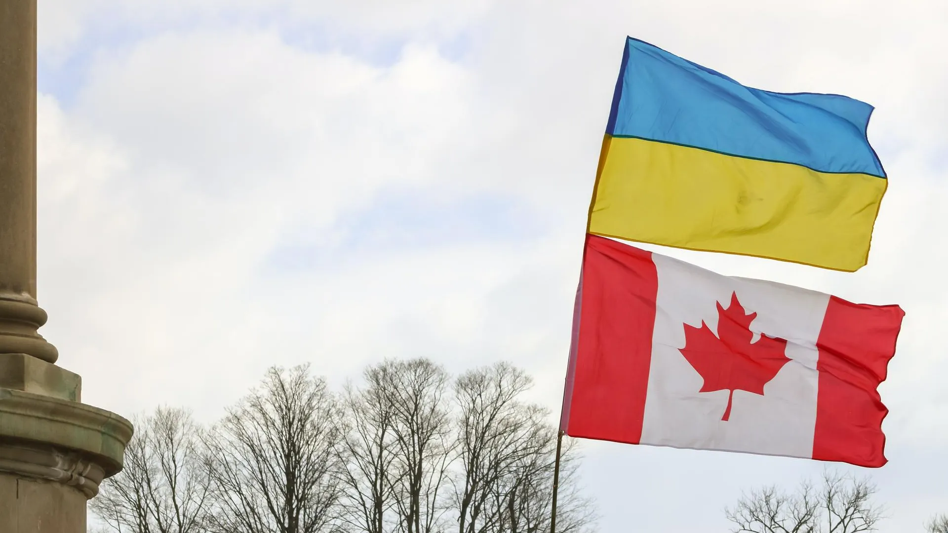 Памятник украинской дивизии CC «Галичина» снесли в Канаде