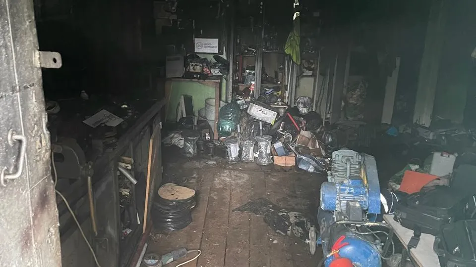 Двое слесарей пострадали в Лобне после взрыва газа в подвале дома