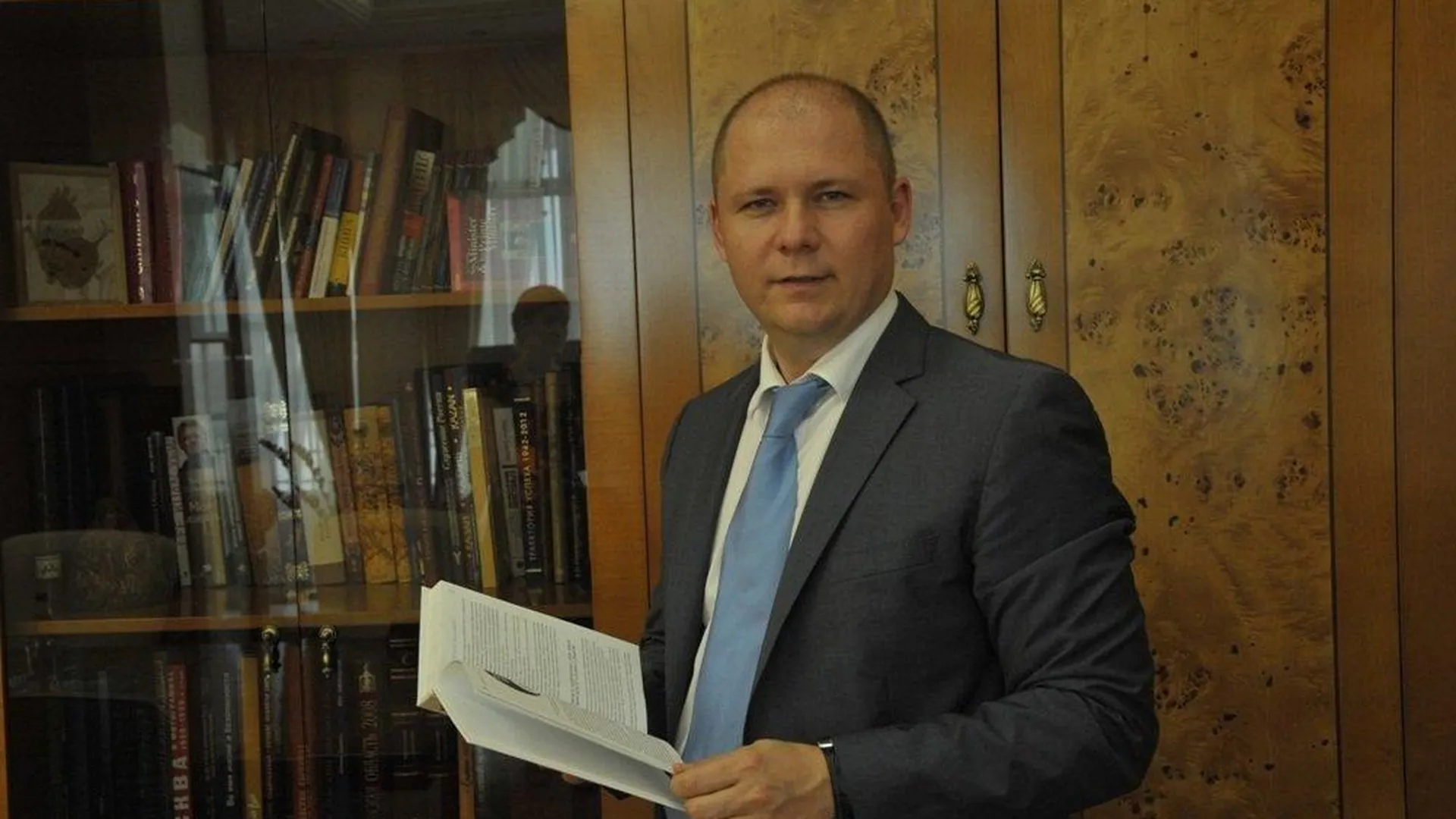 Премьер Шаров может покинуть правительство области
