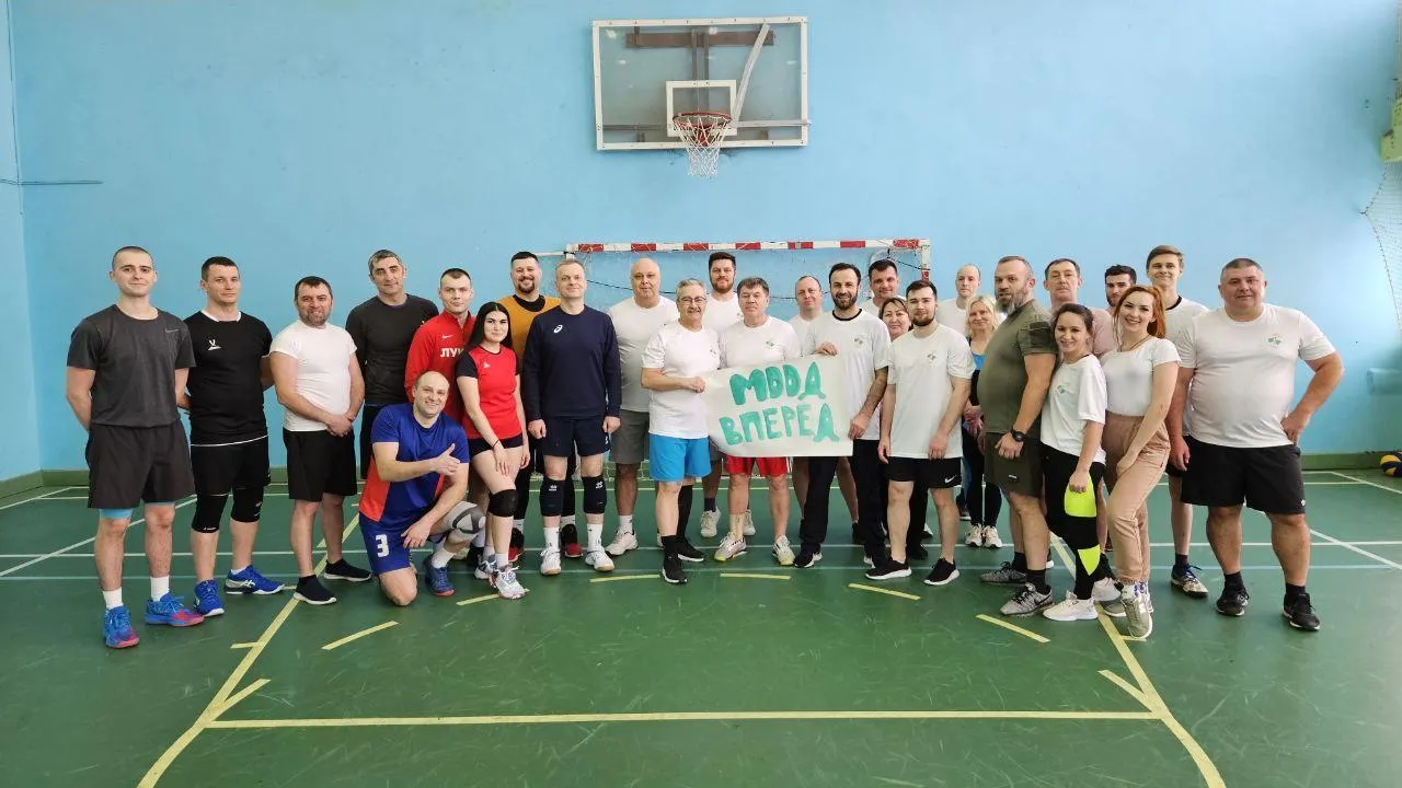Команды онкодиспансера Подмосковья и Росгвардии сыграли в товарищеский матч по волейболу