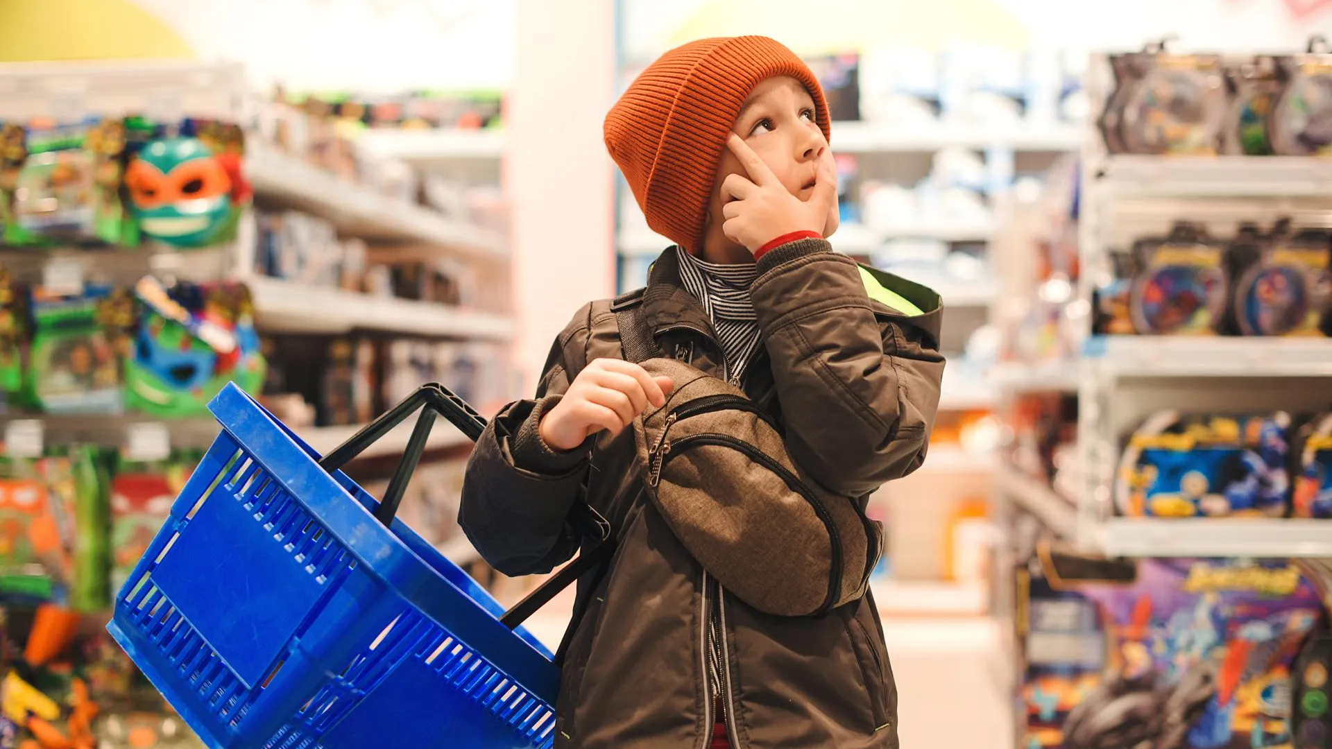 В Петербурге запустили горячую линию по качеству детских товаров к Новому году