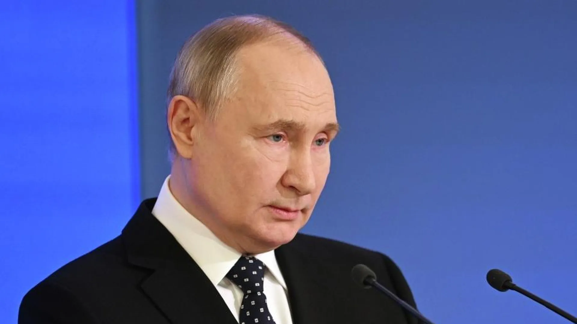Владимир Путин призвал вдвое увеличить МРОТ в России