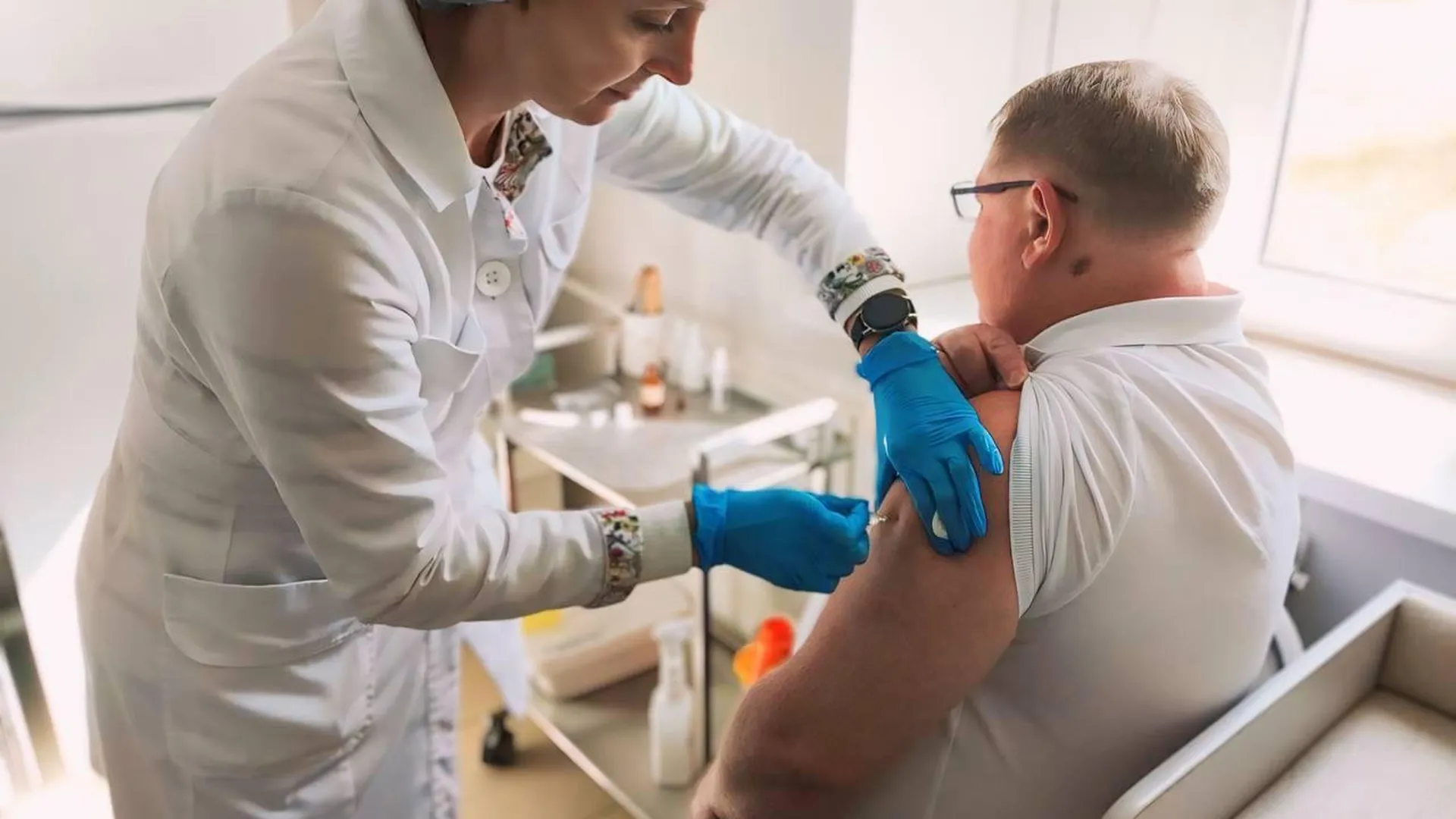 Вакцинацию от клещевого энцефалита жители городского округа Котельники могут сделать в городской поликлинике.