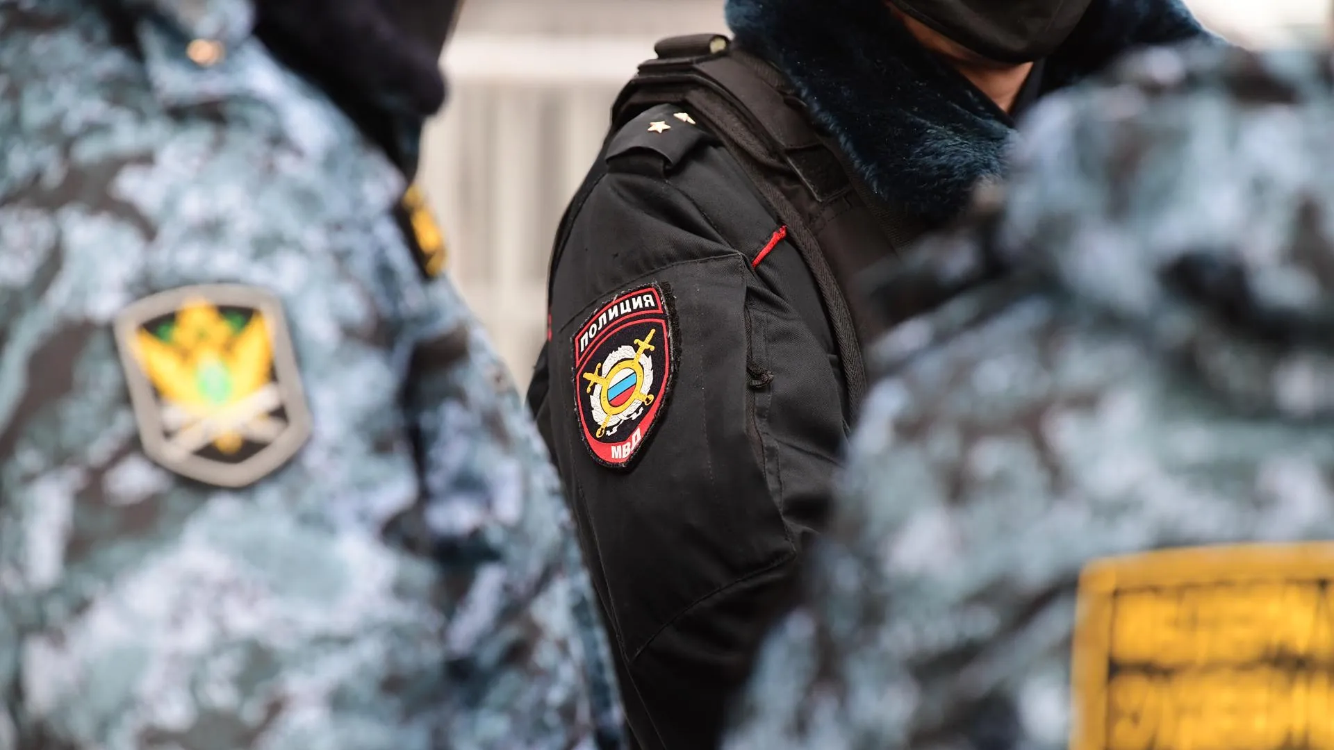 Полиция пришла в приемную первого вице‑спикера ГД Мельникова в Москве