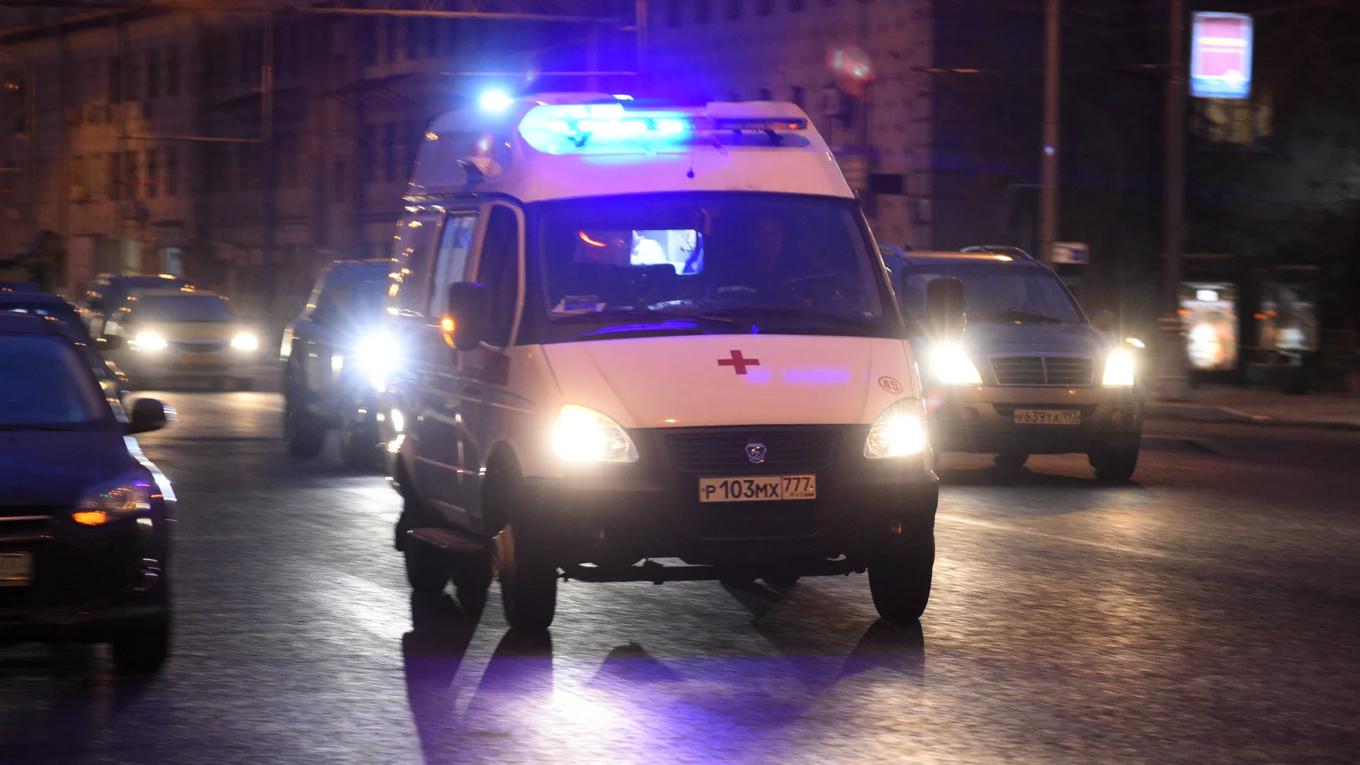 В Краснодаре в ДТП с «КамАЗом» и легковушками погибли 3 человека, еще 2 пострадали