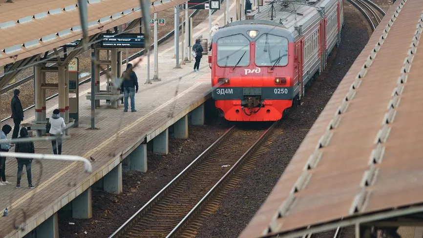В пресс-службе Свердловской железной дороги извинилась за двойное задымление поезда