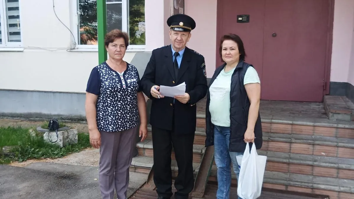 Вход в подъезд дома в Нахабине Красногорска отремонтировали по требованию  Госжилинспекции | РИАМО