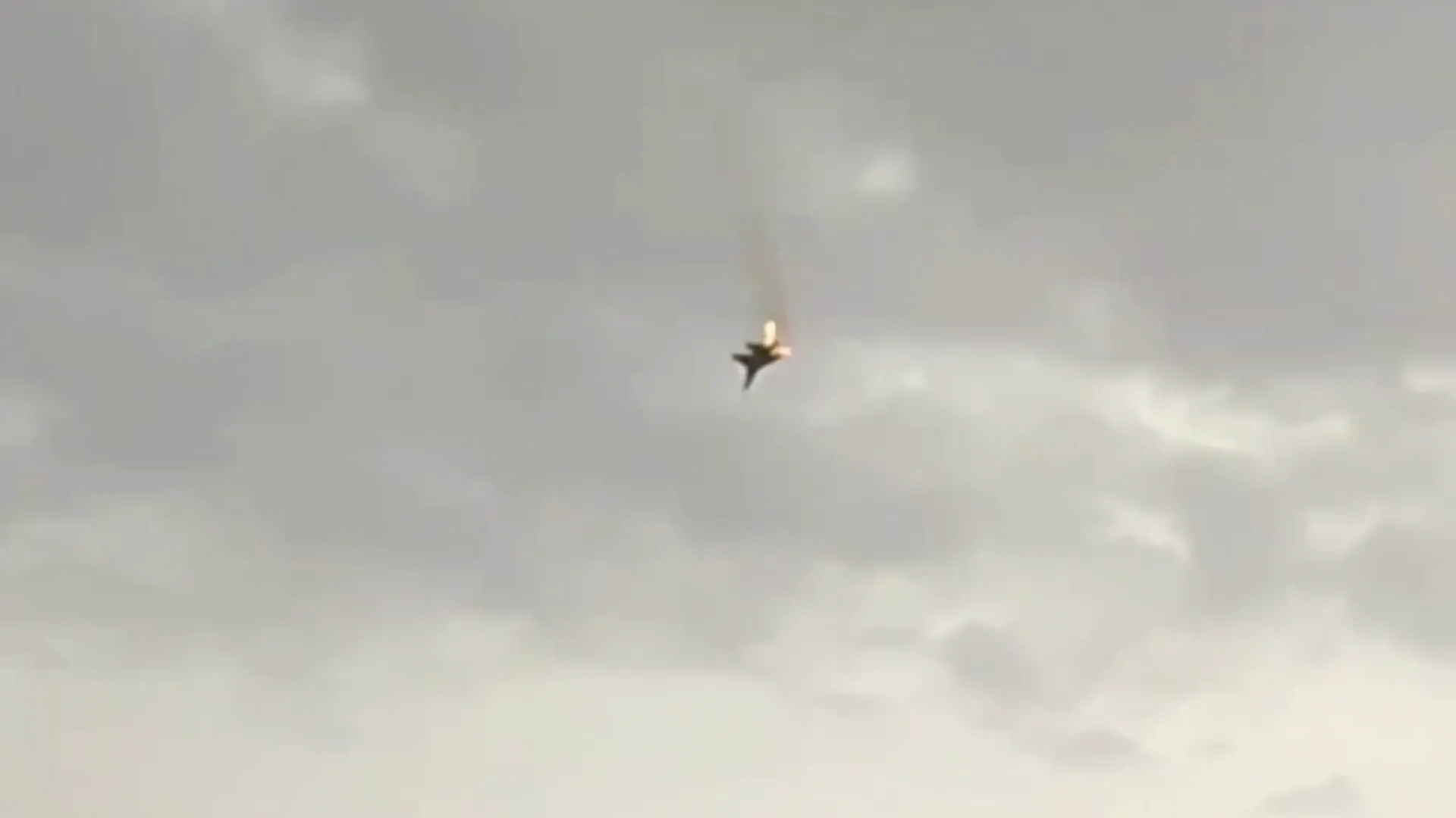 Baza: российский военный самолет сбит над Крымом