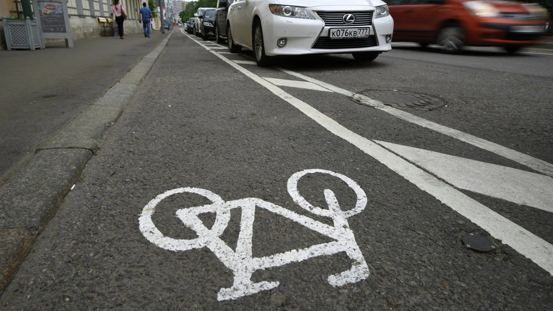 Велодорожки на отремонтированных улицах в Москве в этом году создавать не будут