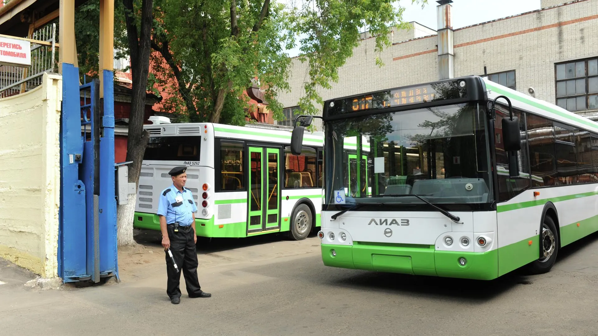 Более 700 автобусов закупят для нужд региона — минтранс РФ