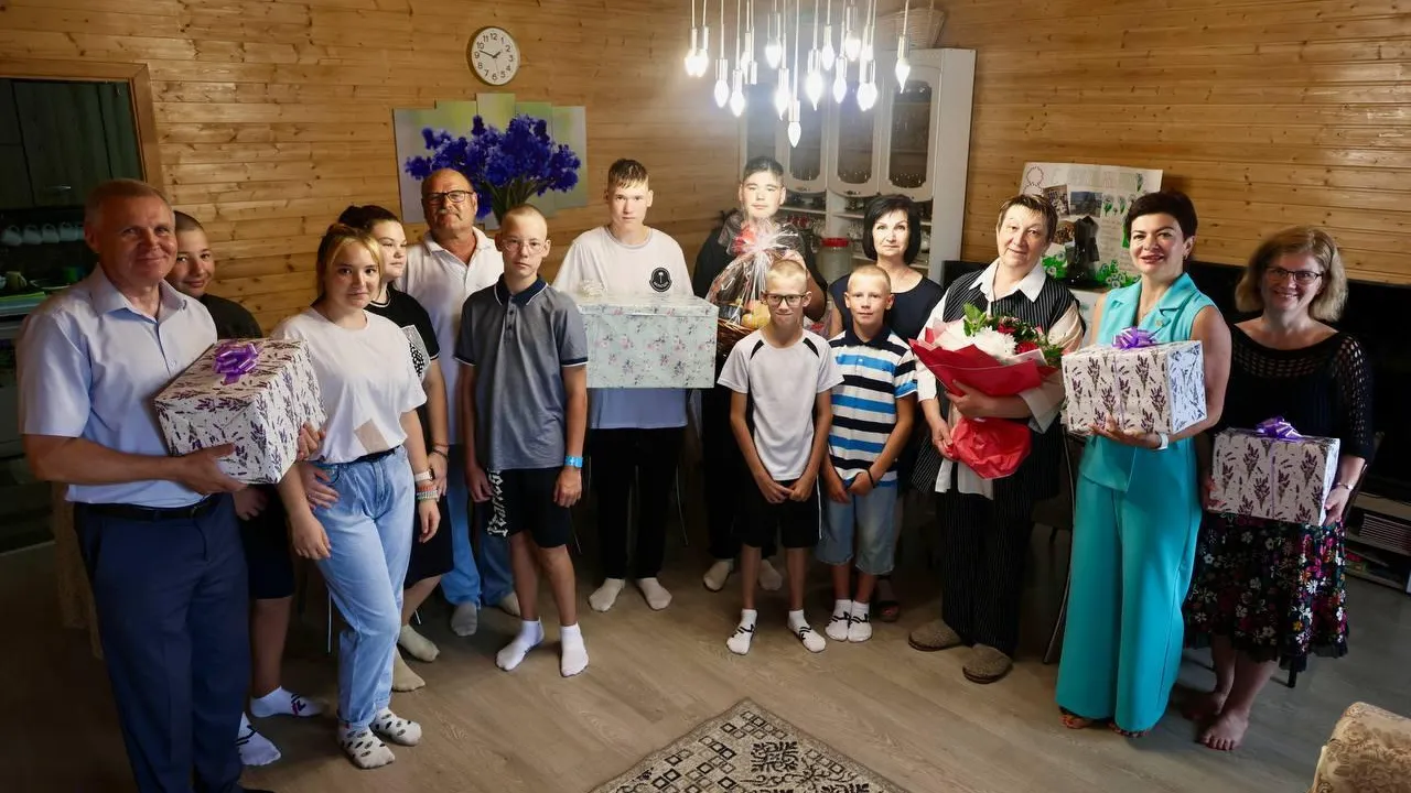Семья из Павлово-Посадского округа воспитала 45 приемных детей