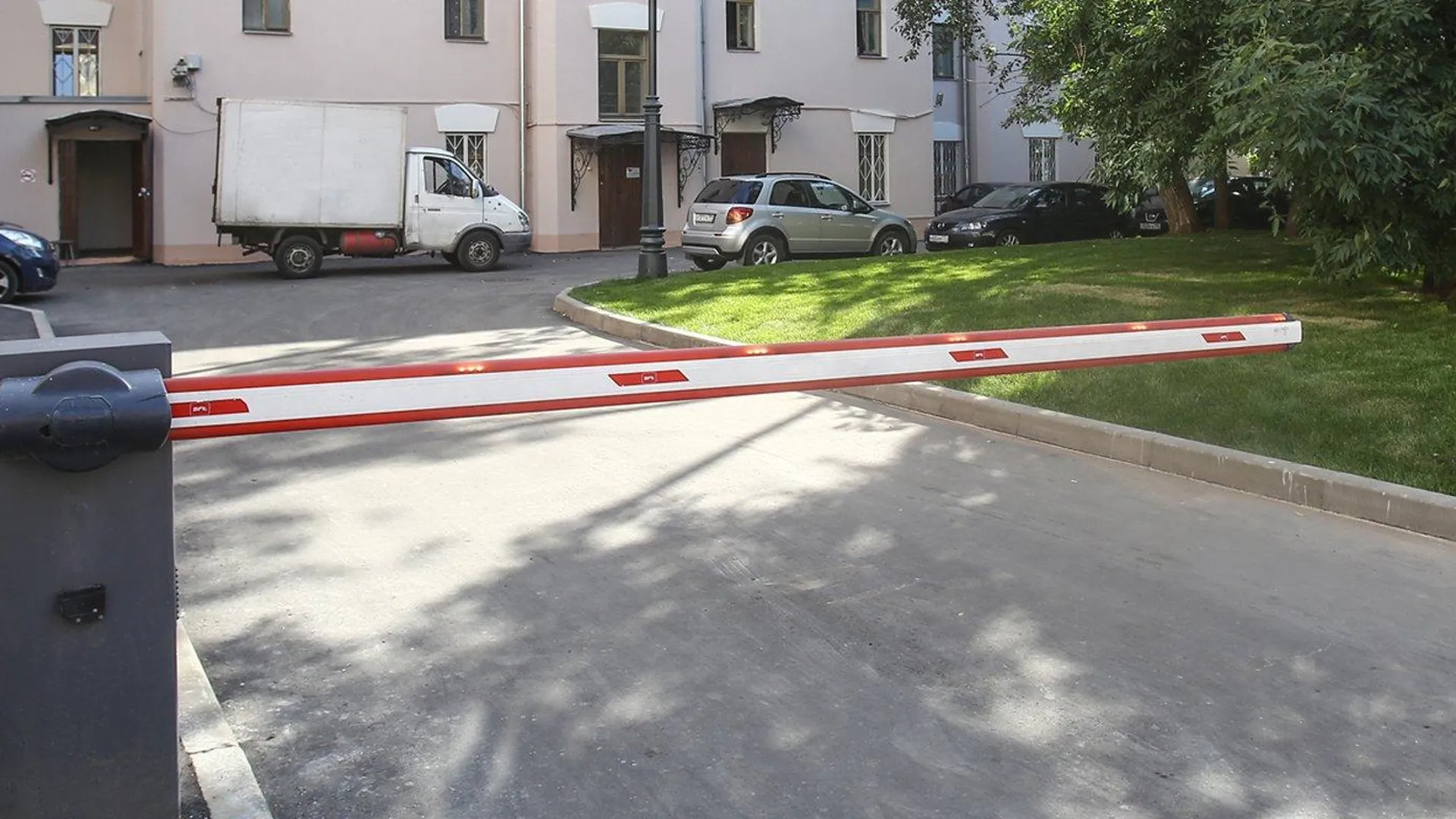 Как получить субсидию на установку шлагбаума в Москве | РИАМО | РИАМО