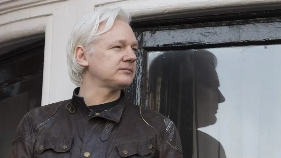 Джулиан Ассанж: почему основателя WikiLeaks отпустили из тюрьмы