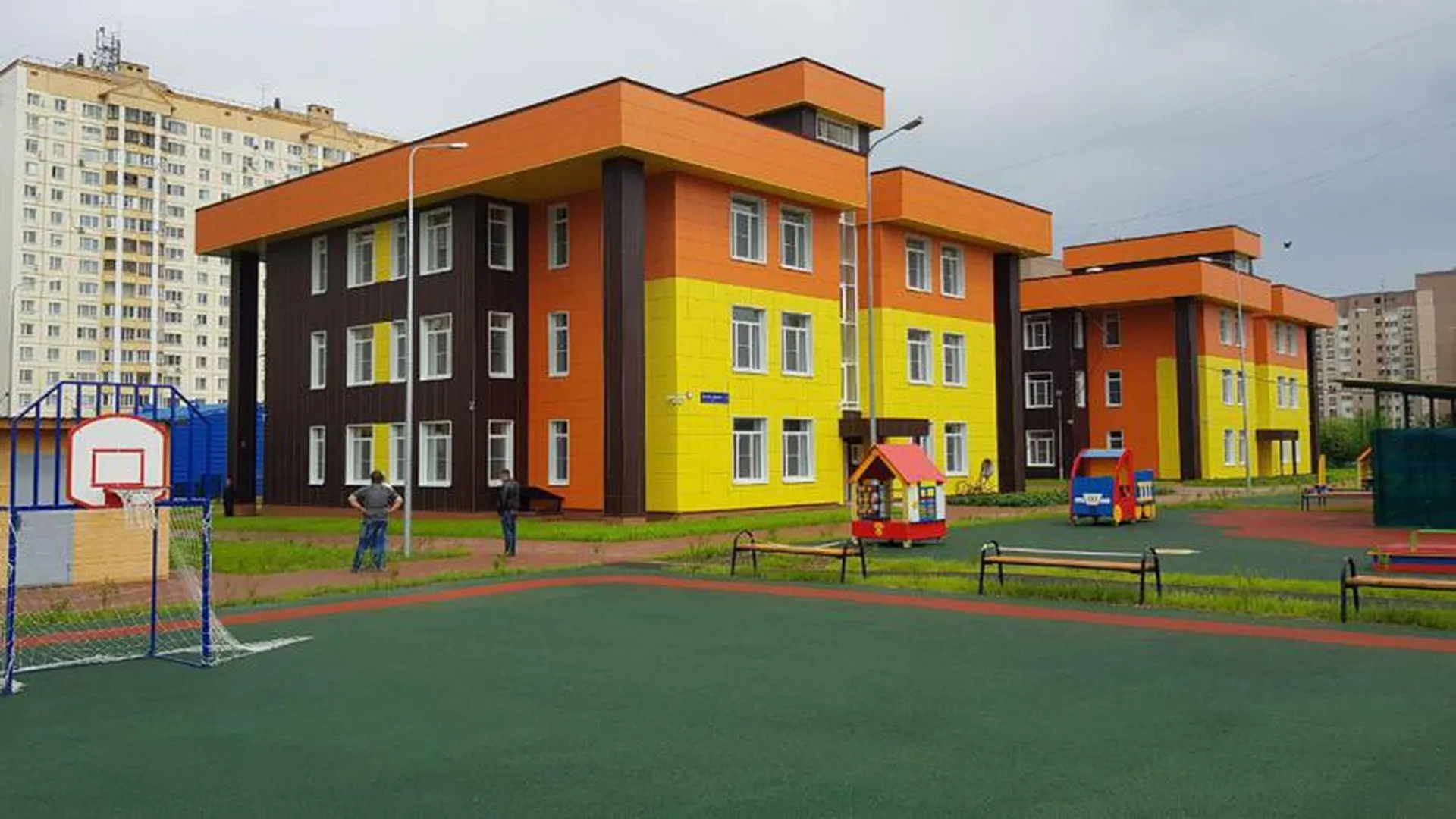 Власти Подмосковья рассказали, где в 2018 году появятся новые школы и детсады