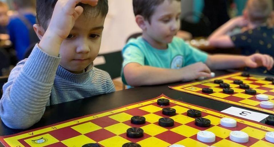 12 команд поучаствуют в финале соревнований «Юный шашист» в Подмосковье