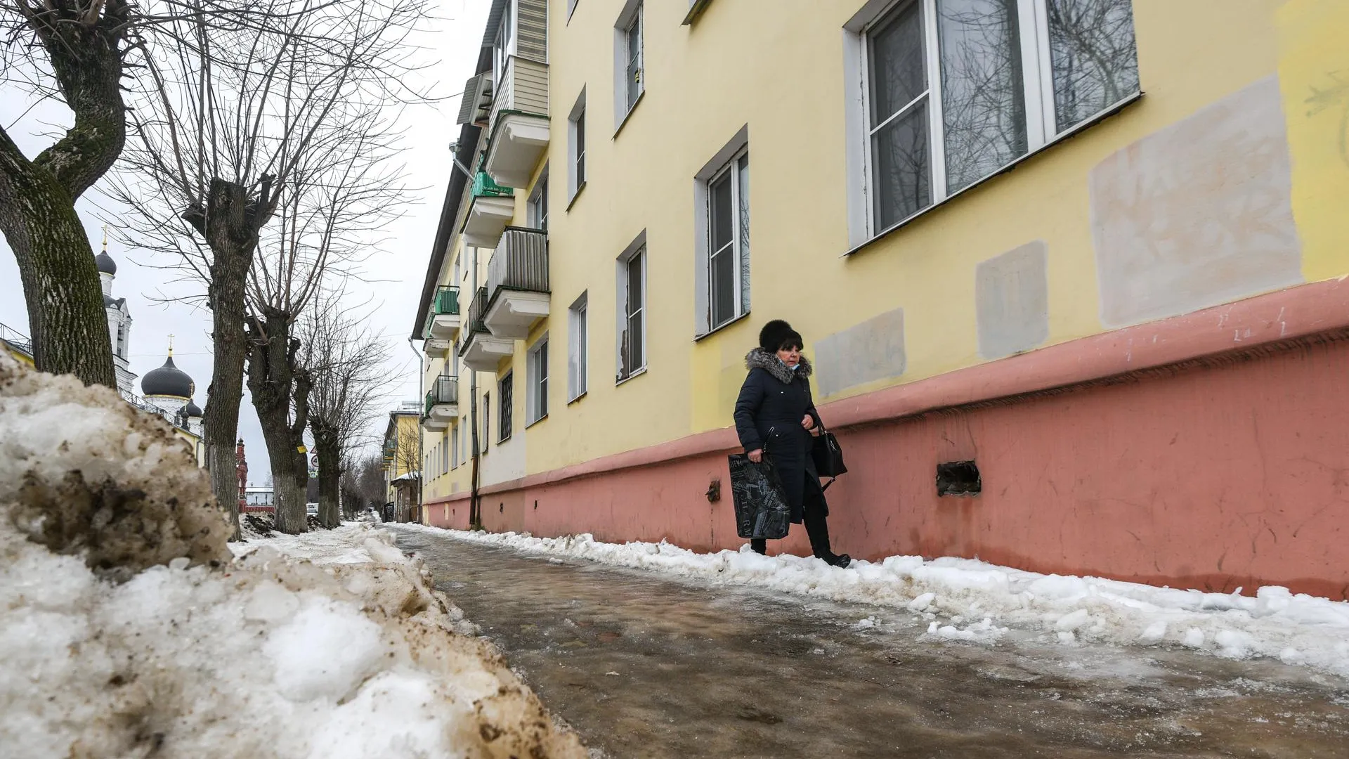 Снег и до +1 градуса ожидается в Московском регионе в Международный женский день