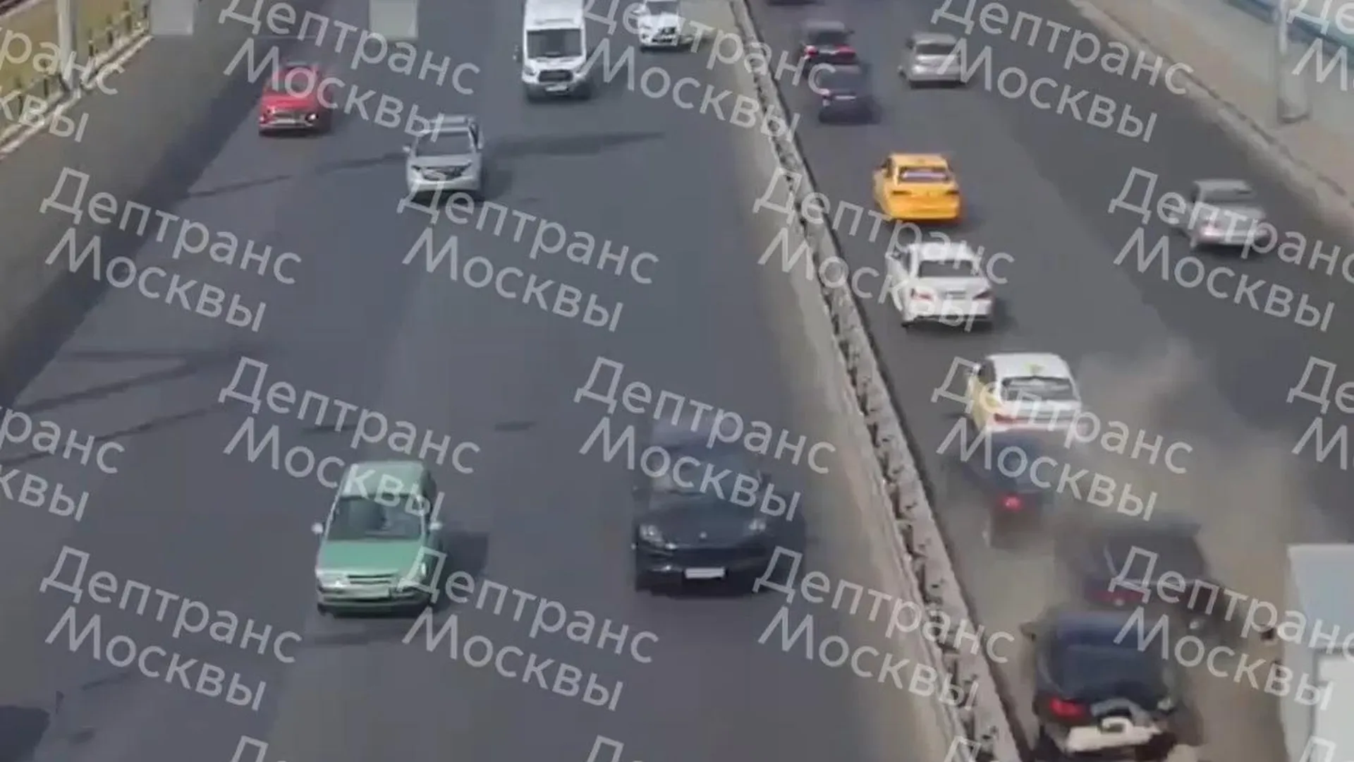 На внутренней стороне ТТК в Москве произошло ДТП с участием пяти автомобилей