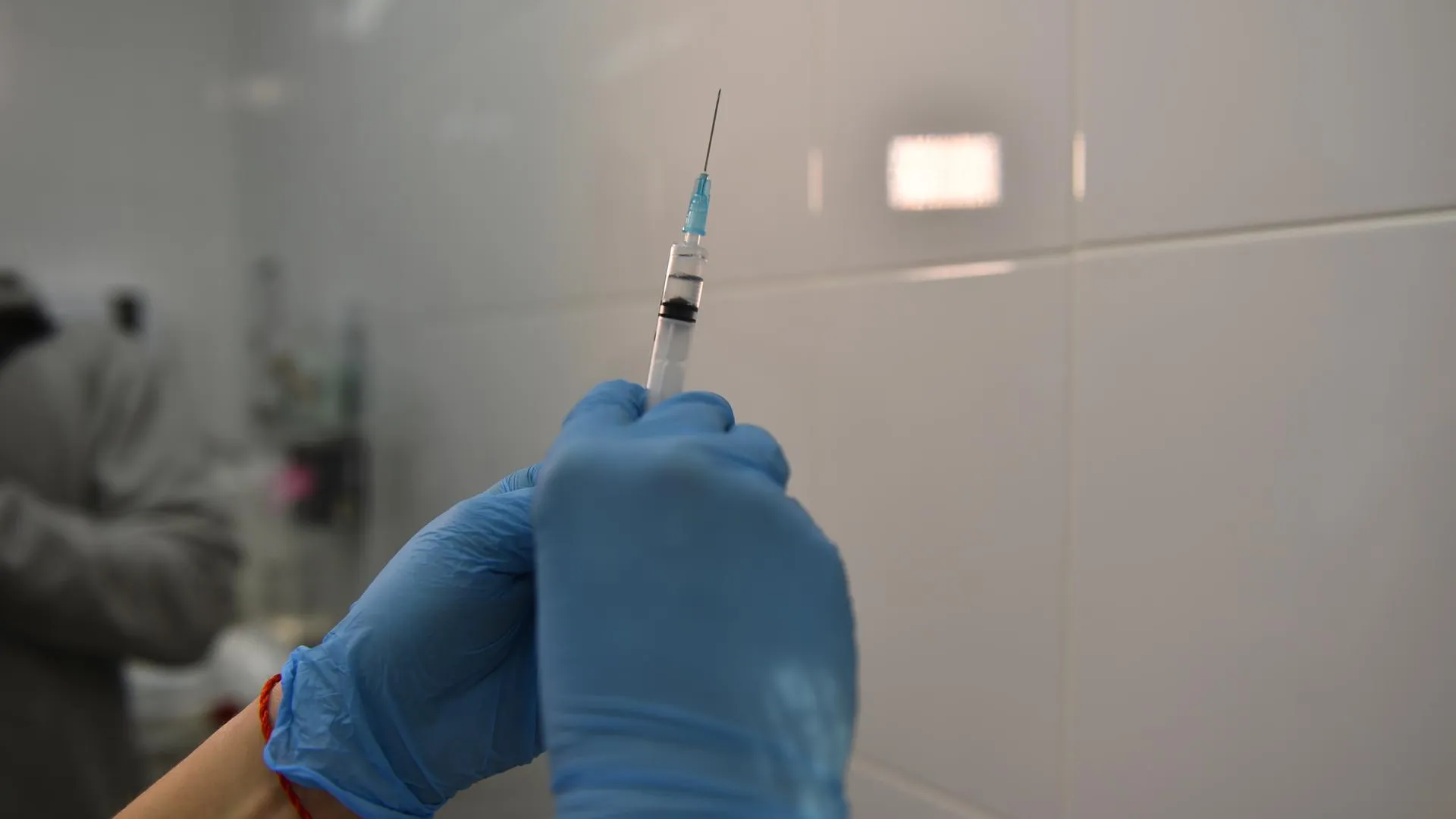 Российские вакцины от коронавируса: какую выбрать