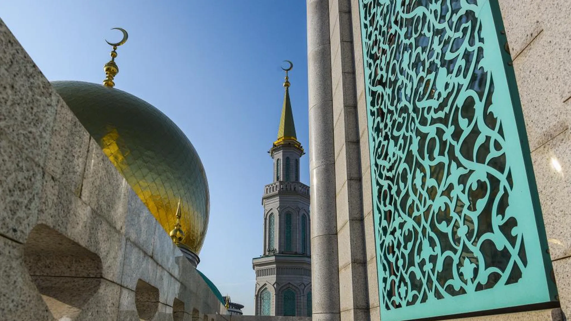 В Соборной мечети столицы вознесли коллективные молитвы за погибших в теракте