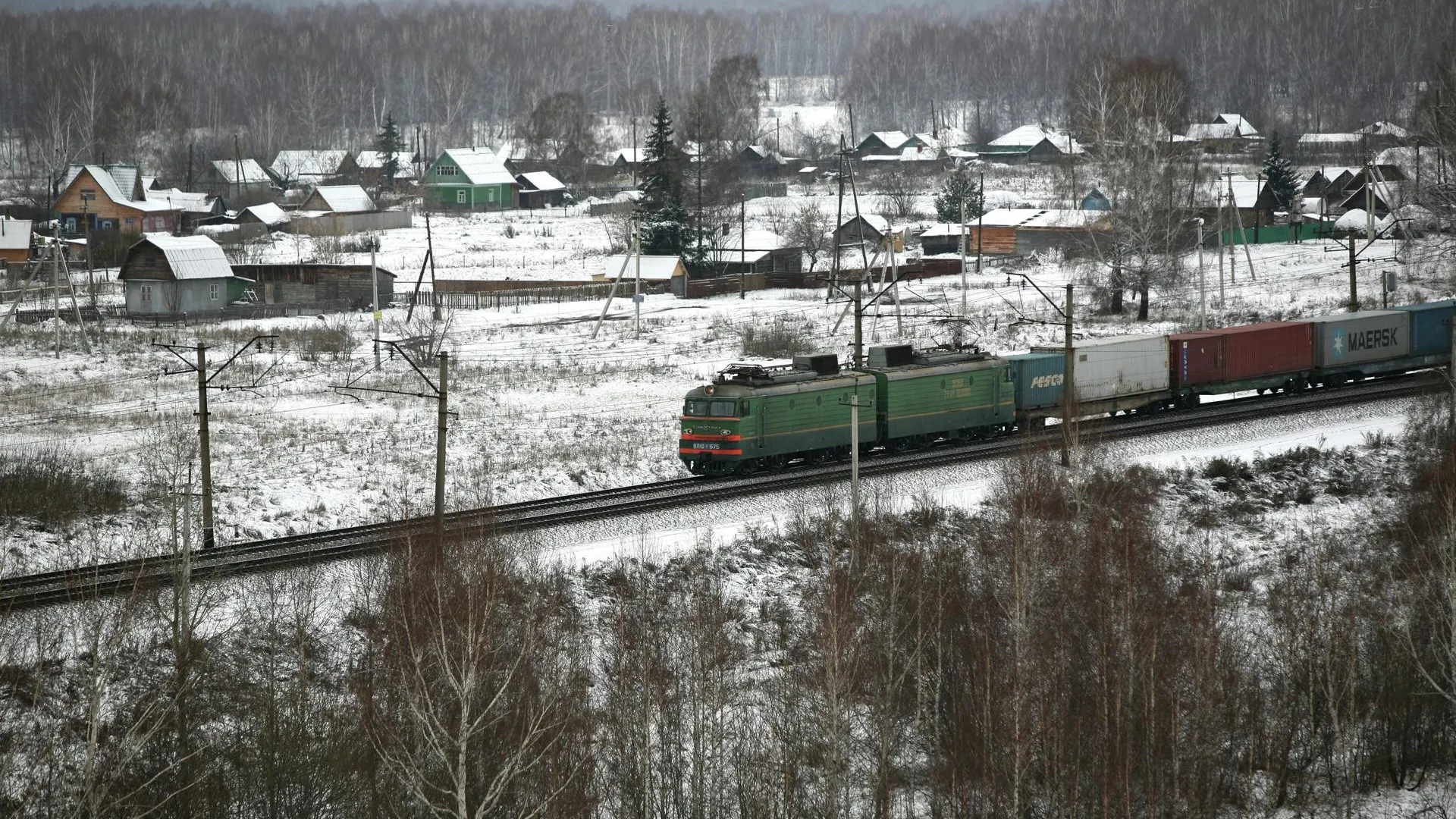 Сильные снегопады не повлияли на движение поездов — РЖД