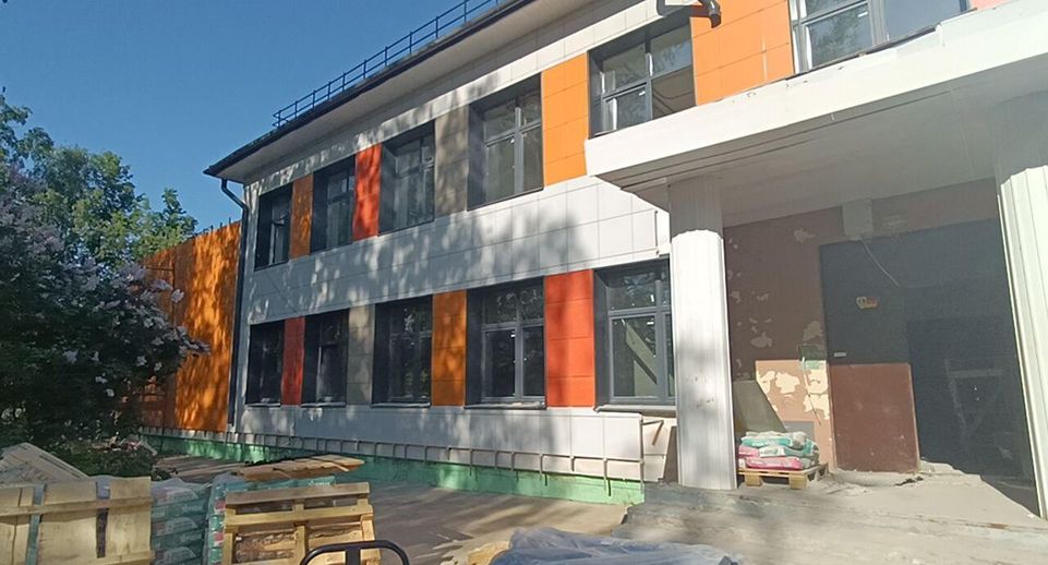 Капитальный ремонт школы № 3 в Щелкове завершен на 60%
