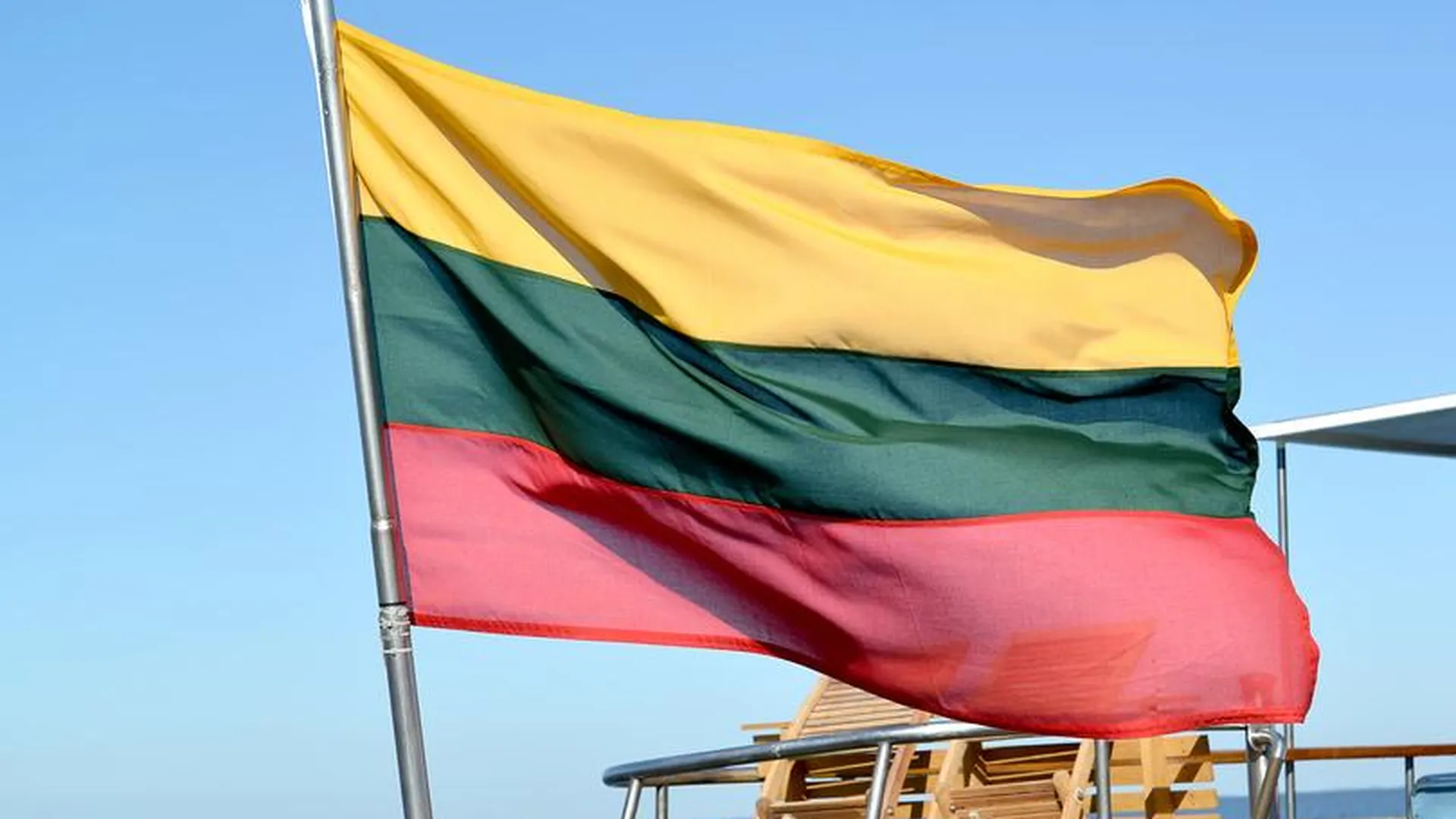 Литва не стала забирать ВНЖ у россиян и белорусов, которые часто ездят на родину