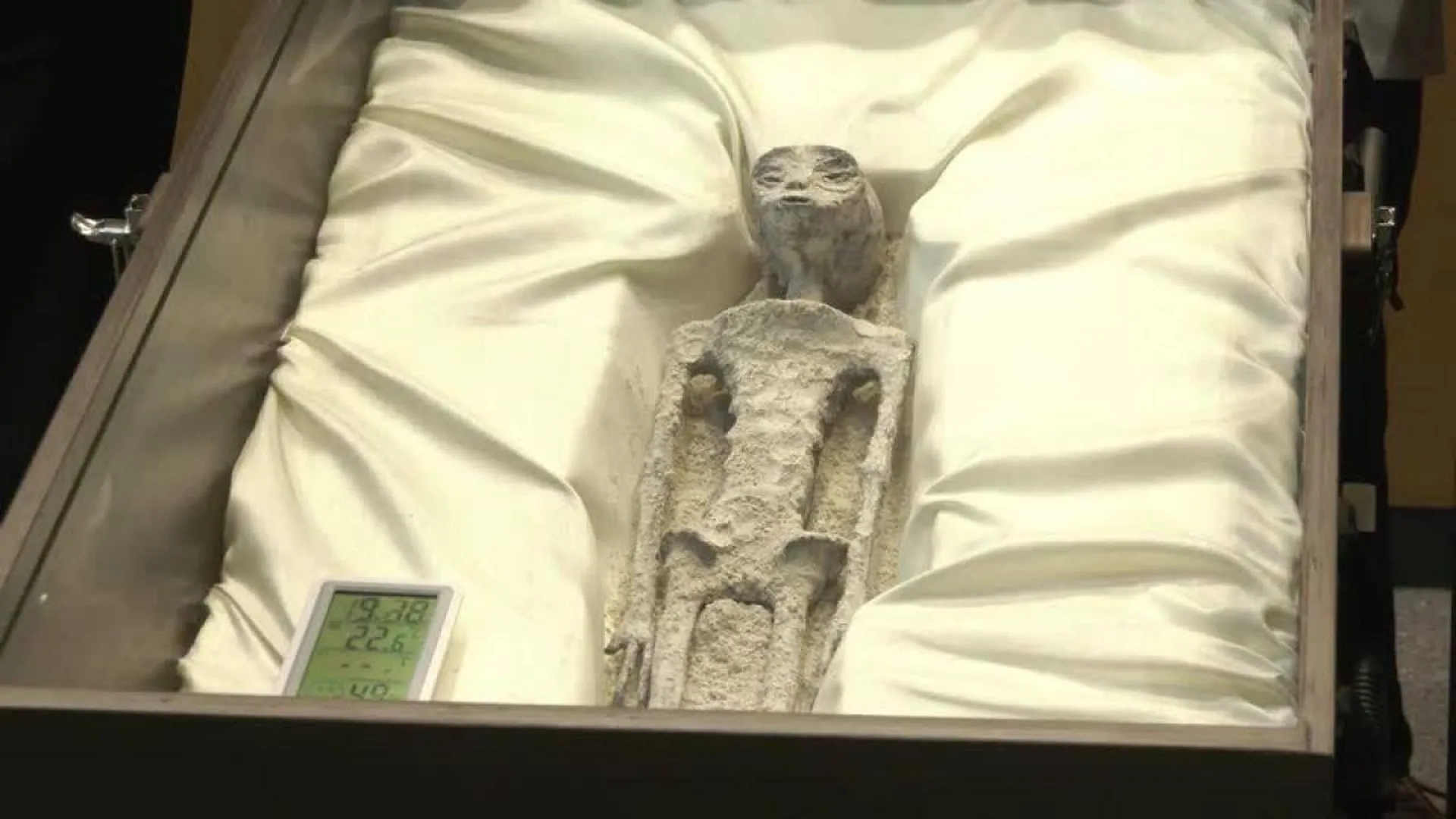 Infobae: тела двух древних инопланетян показали в парламенте Мексики