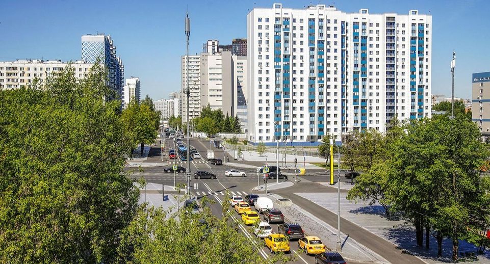 В Москве завершили основные работы по благоустройству улицы Бутлерова