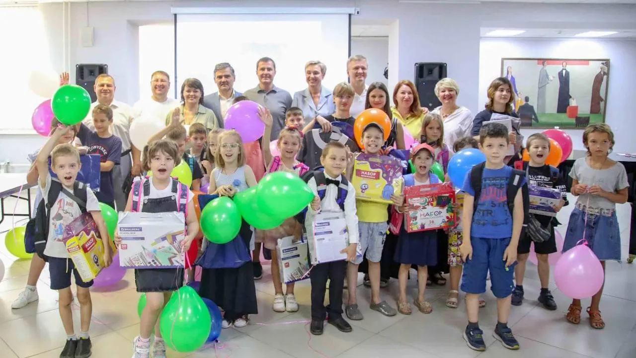В Люберцах «Единая Россия» дала старт ежегодной акции «Собери ребенка в школу»