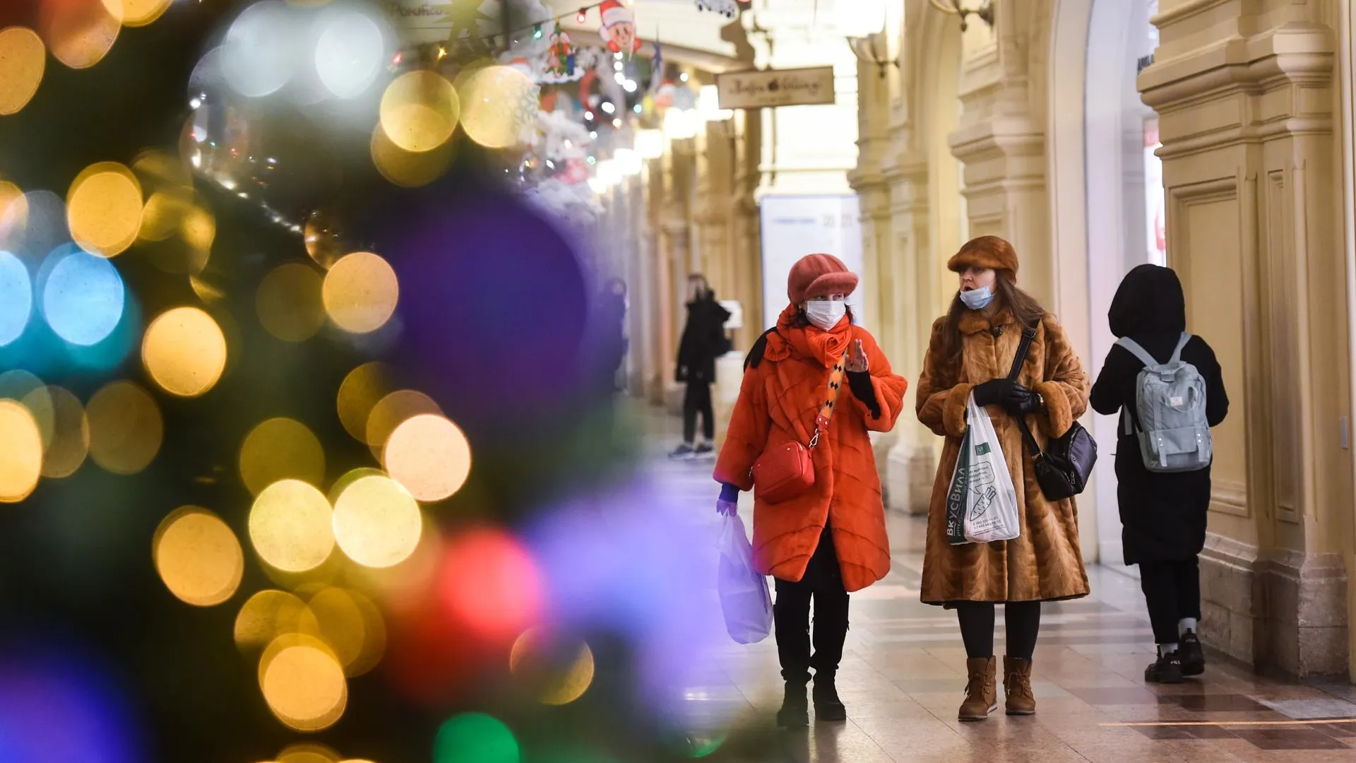 Почти 2 млн туристов посетили Москву в новогодние праздники