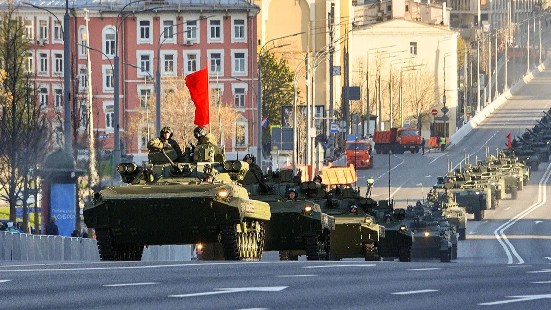 Для московских автомобилистов в День Победы будет закрыт ряд улиц