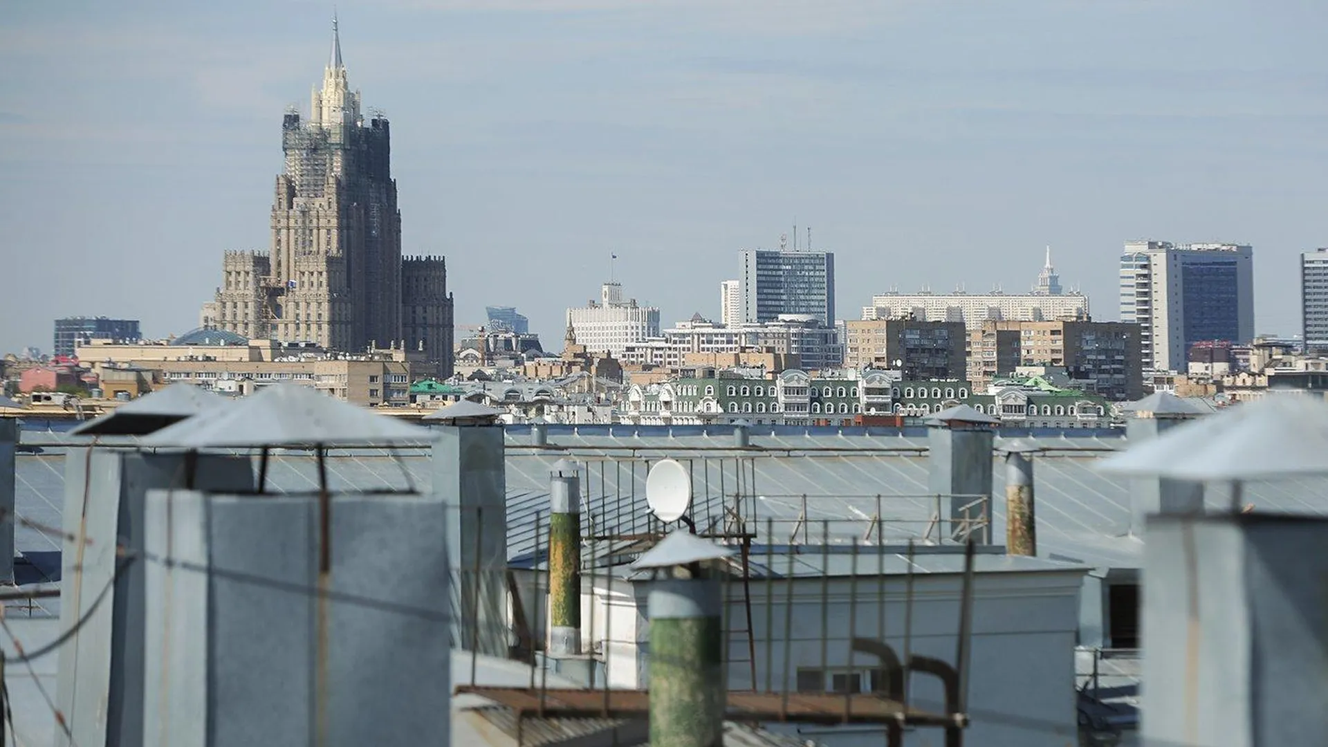 Свыше 1,2 тыс крыш отремонтируют в Москве в 2019 году