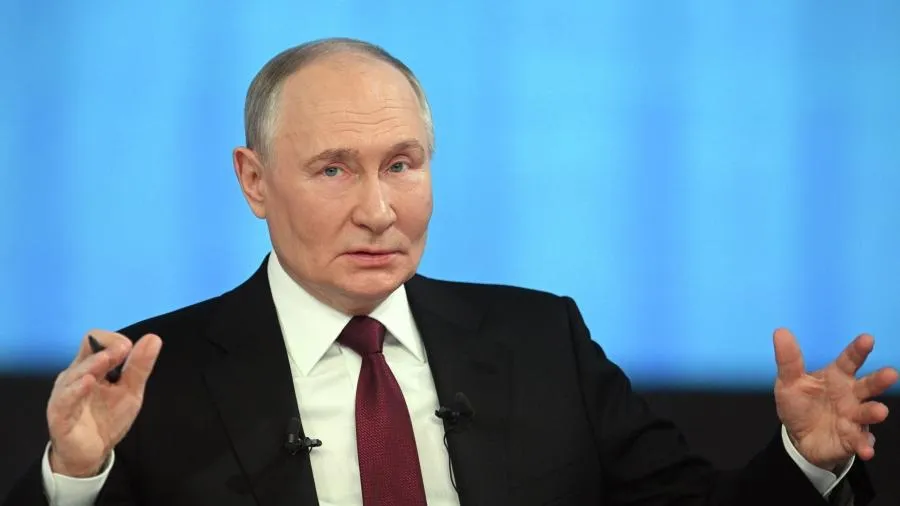 Путин считает, что уберег страну и увел ее от края пропасти