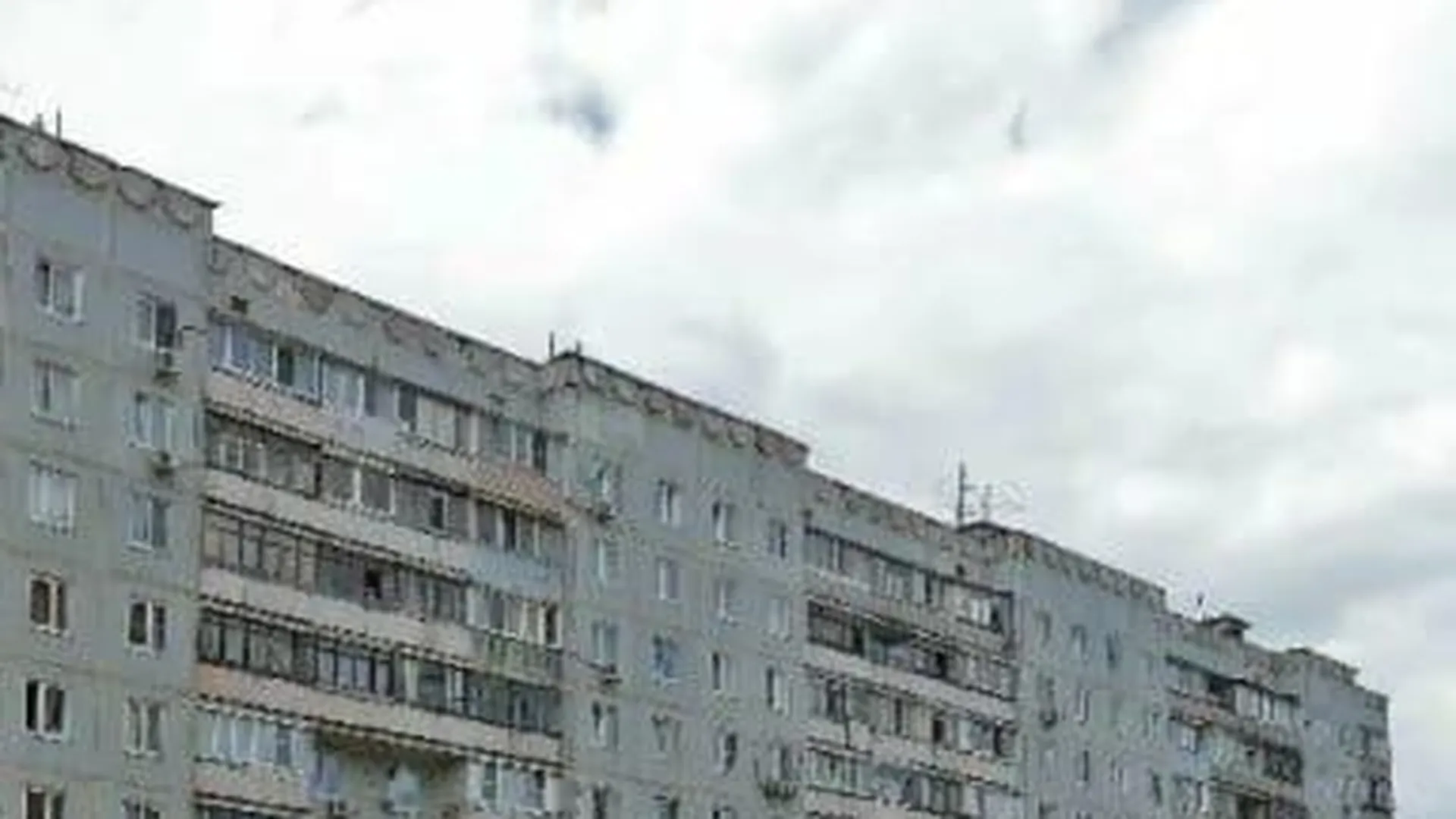Кровельные работы в доме №108 на Советском проспекте в Немчиновке завершатся в апреле‑мае