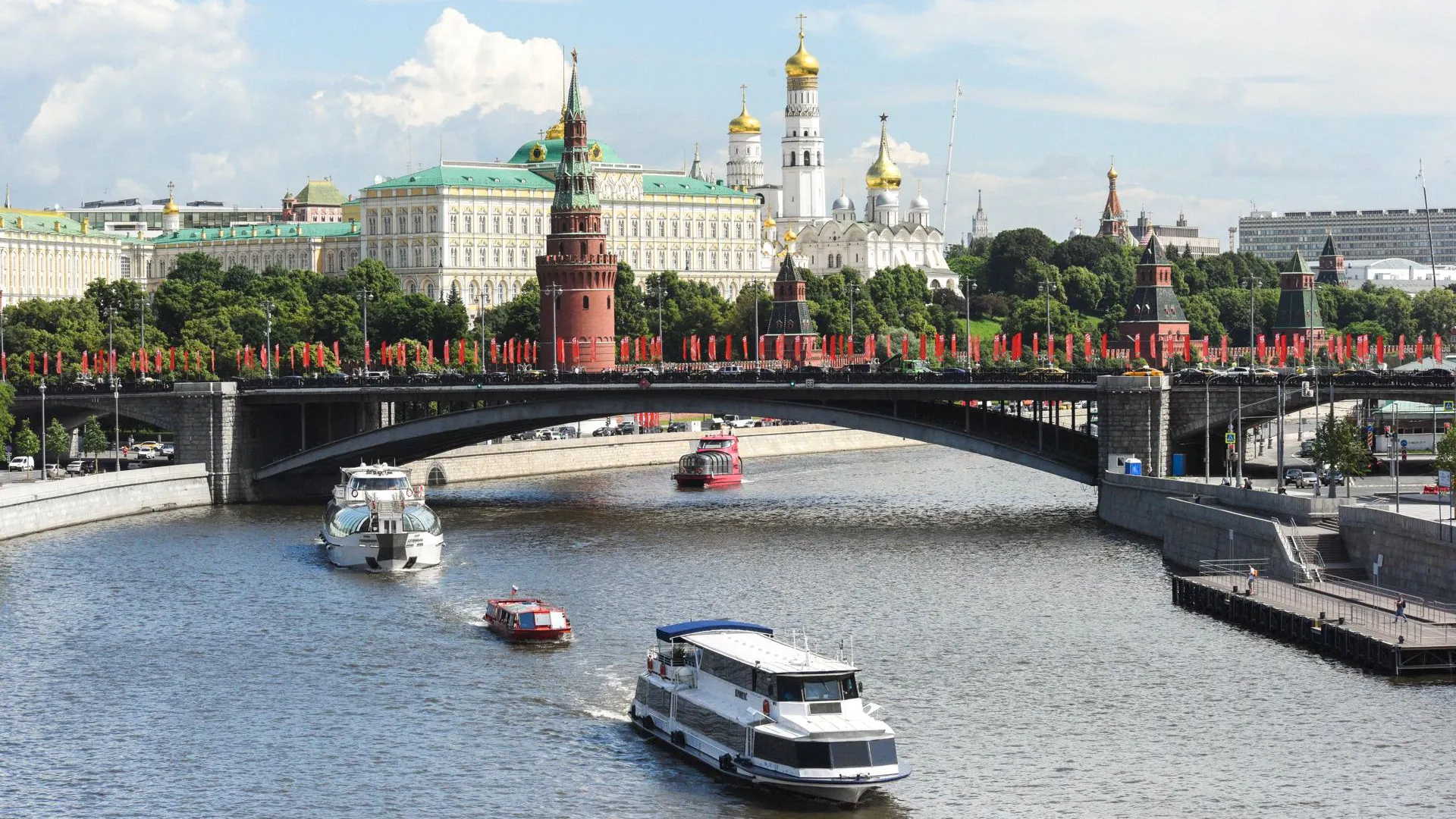 День города Москвы 2022: Парад судов, «ДВИЖ фест» и другие мероприятия