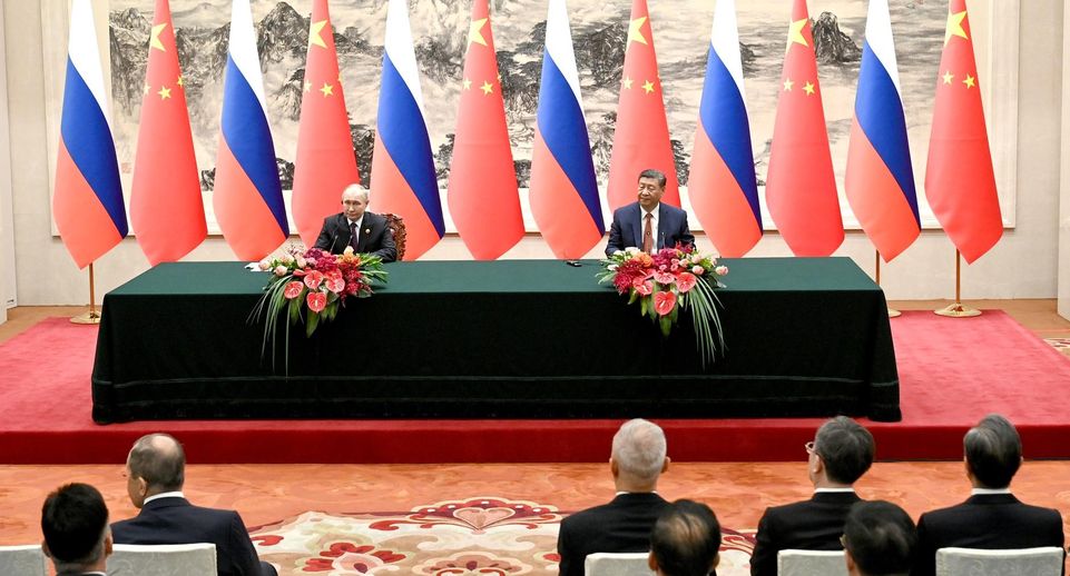 Первый день визита лидера РФ Путина завершился общением с Си Цзиньпином