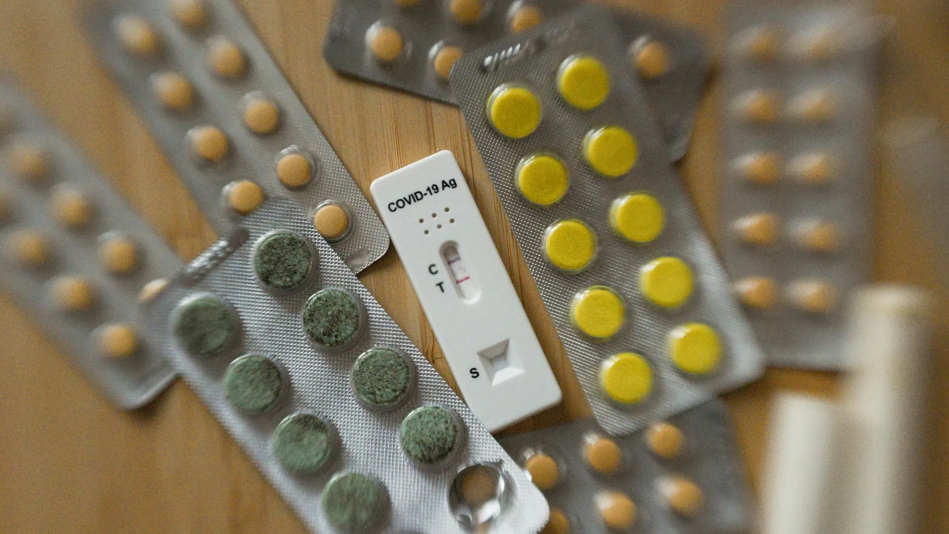 Из российских аптек пропал препарат, применяемый при лечении коронавируса