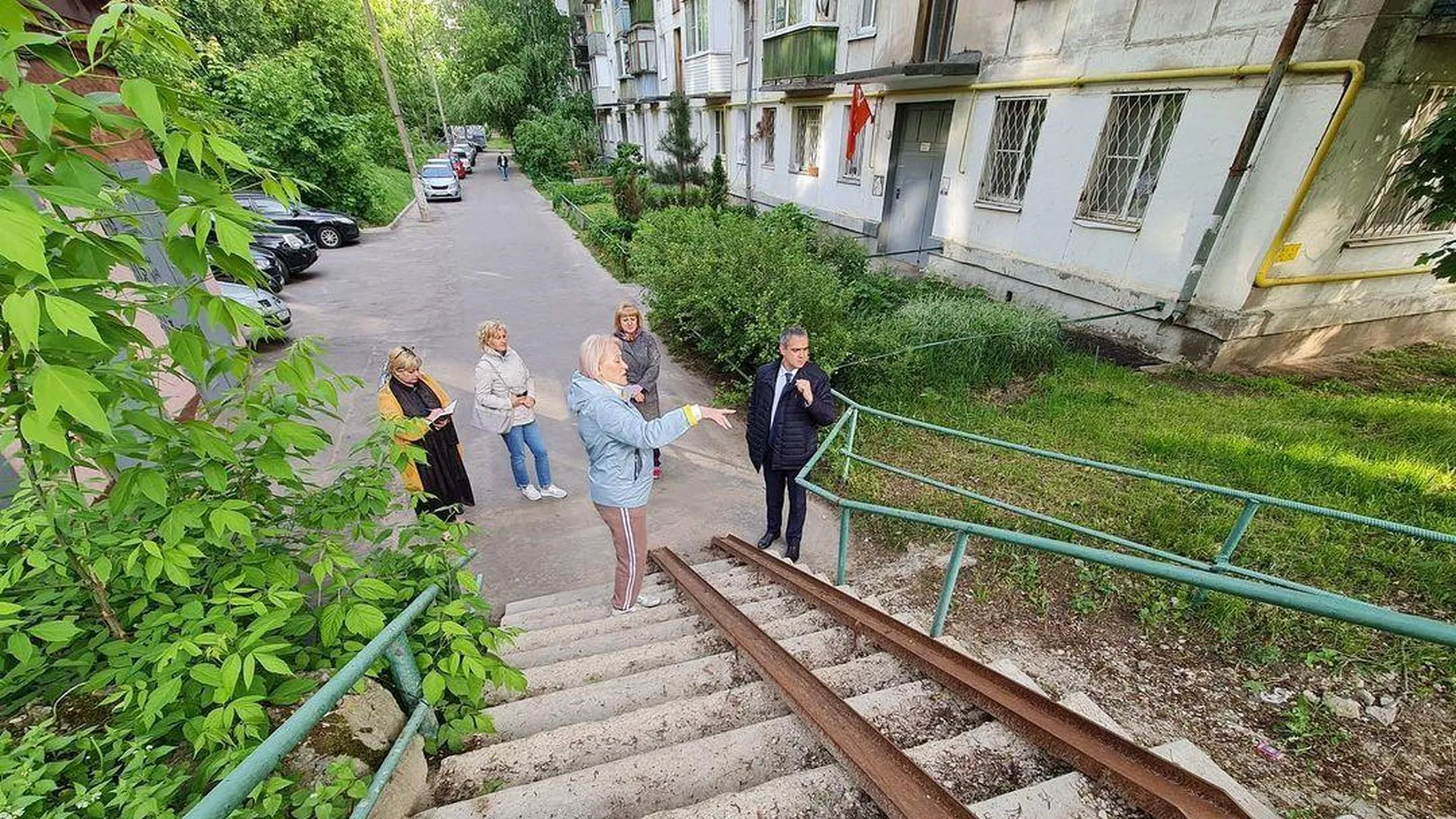 Лестницу между домами отремонтируют на Школьной улице Дзержинского | РИАМО  в Люберцах