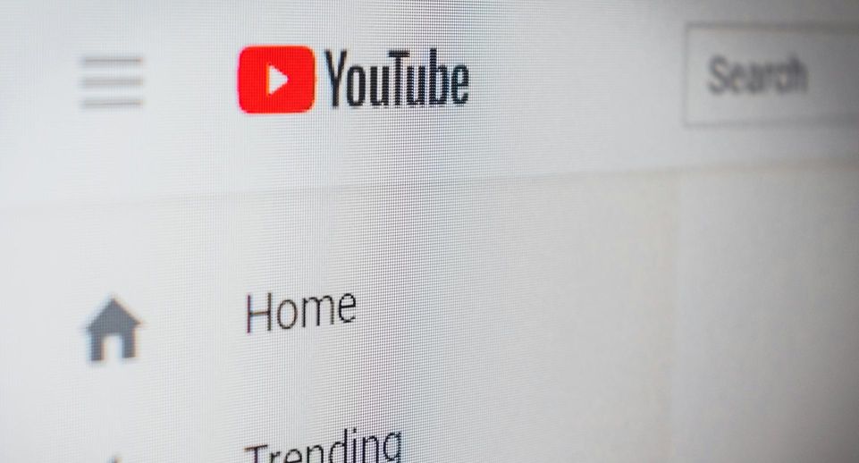 Роскомнадзор: YouTube заблокировал более 200 российских каналов