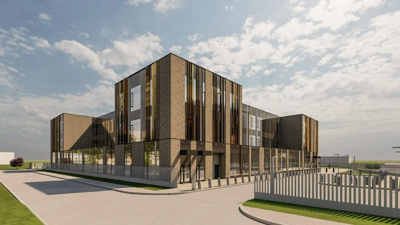 Устройство фасадов началось в строящемся диагностическом центре в Одинцове