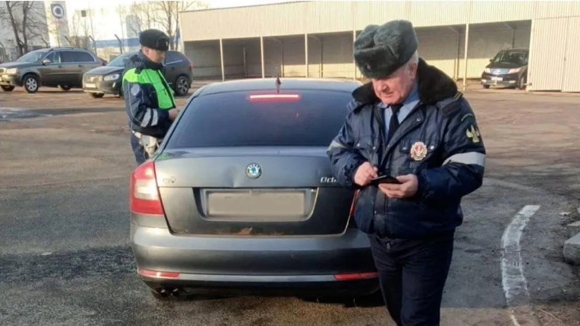 В Истре выявили нелегальных таксистов