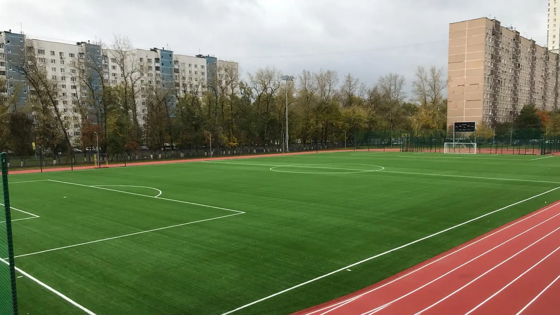 В Красногорске завершили реконструкцию стадиона «Машиностроитель»