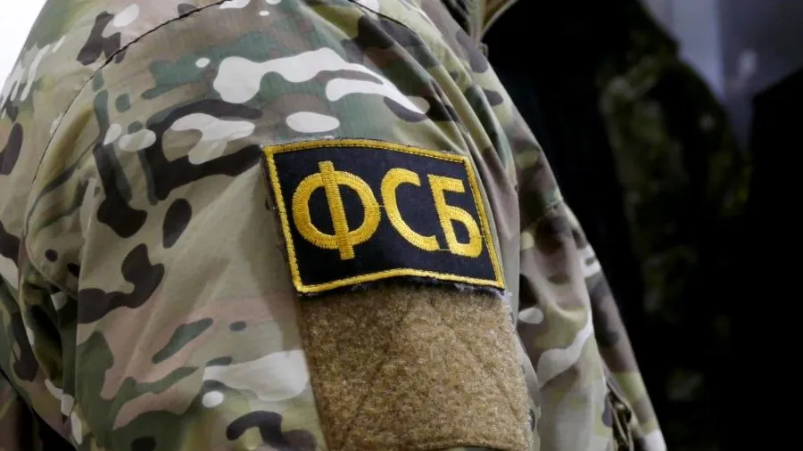 Mash: силовики обыскали частный дом родных обвиняемого в подрыве авто в Москве