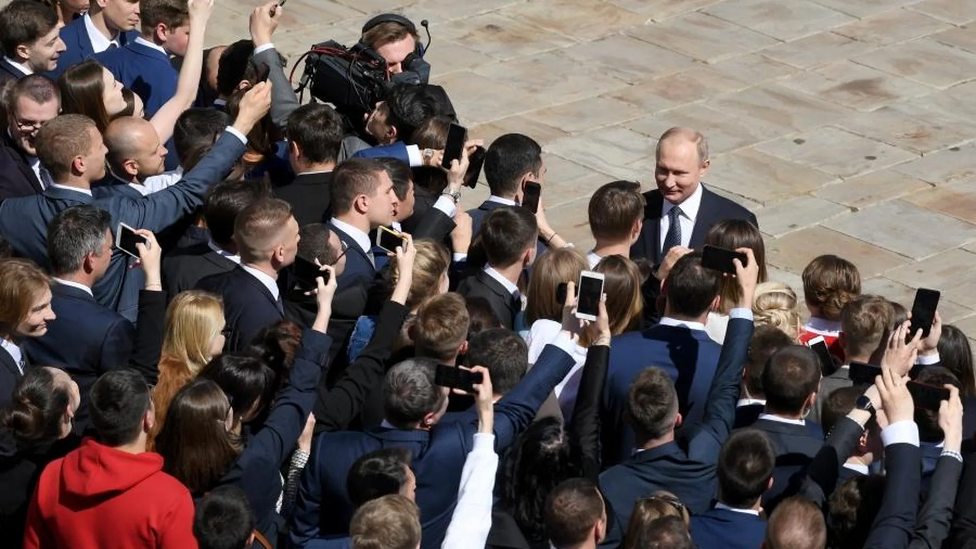 Президент РФ Владимир Путин после церемонии инаугурации в Кремле.