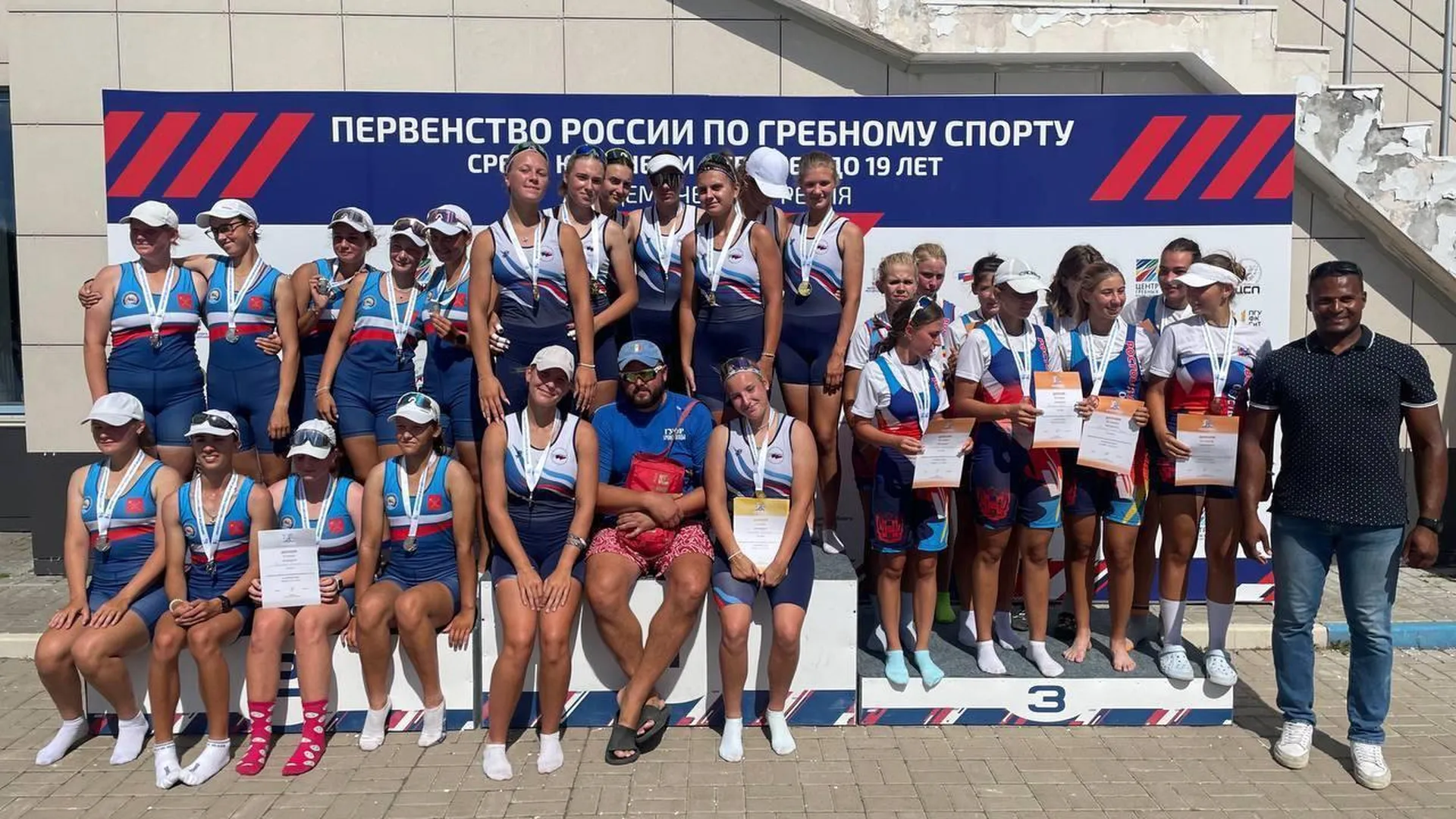Сборная Подмосковья завоевала золотую награду первенства РФ по гребному спорту