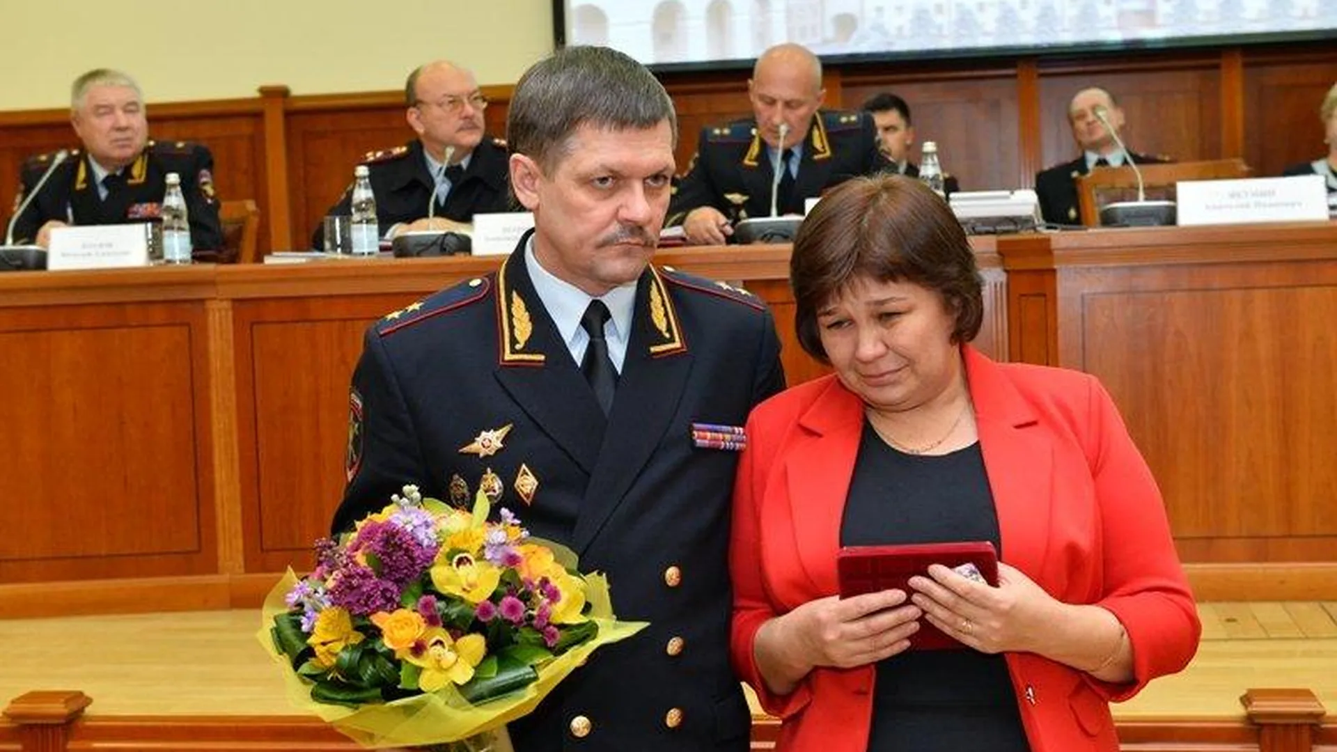 Глава полиции Москвы посмертно наградил сержанта, погибшего при исполнении