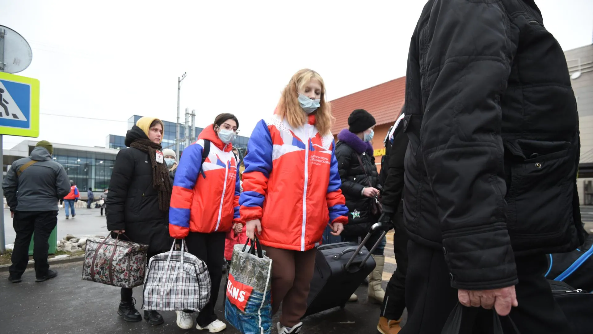 Предприятия Подольска поставили постельные принадлежности для беженцев из Донбасса