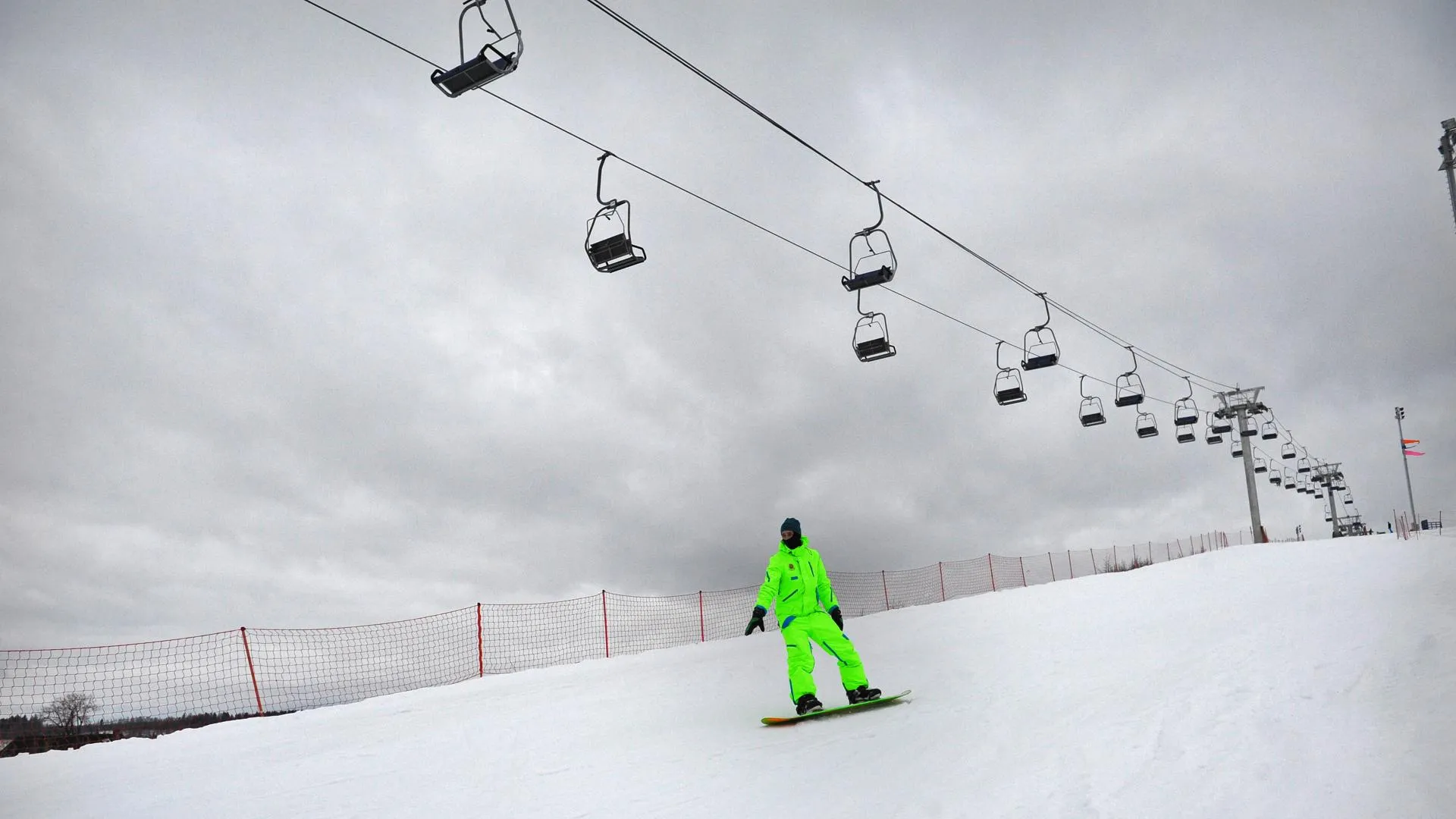 Где покататься на горных лыжах и сноуборде: лучшие склоны Московского региона