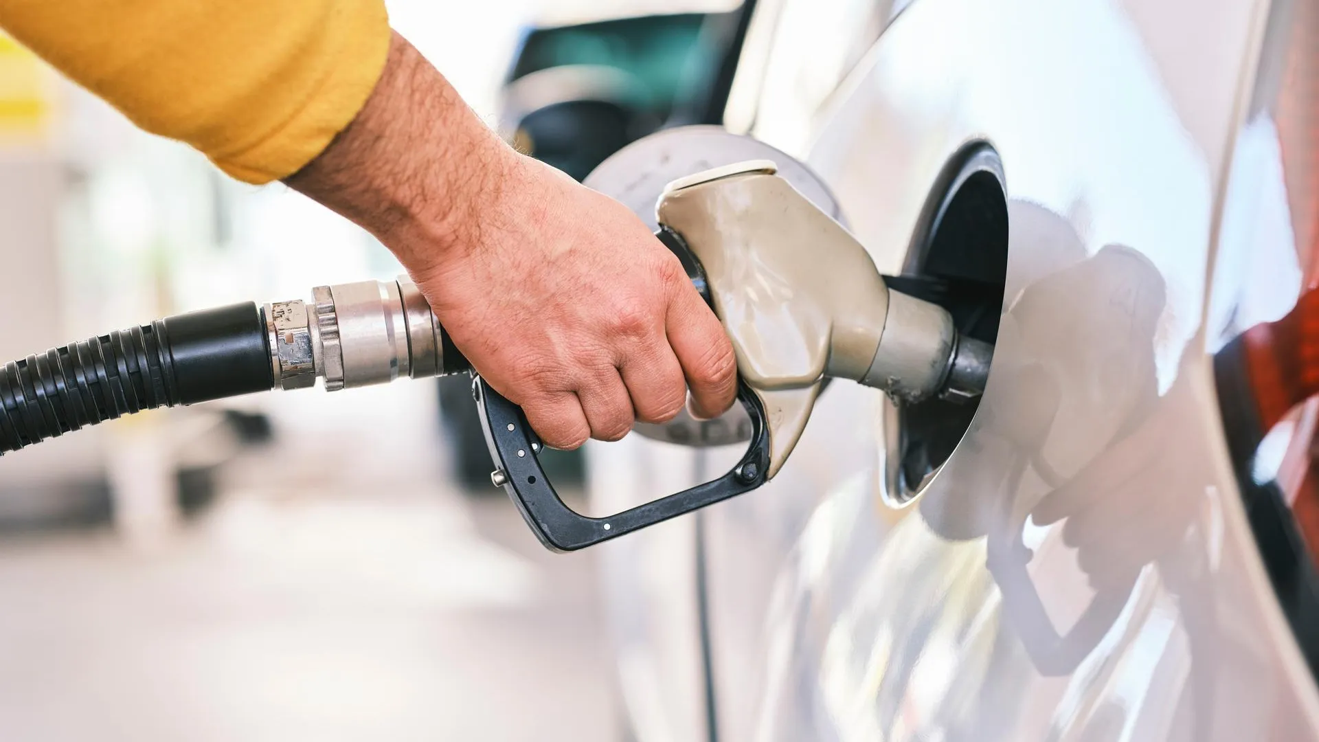 Энергетик Фролов объяснил, как снизить цены на топливо на внутреннем рынке